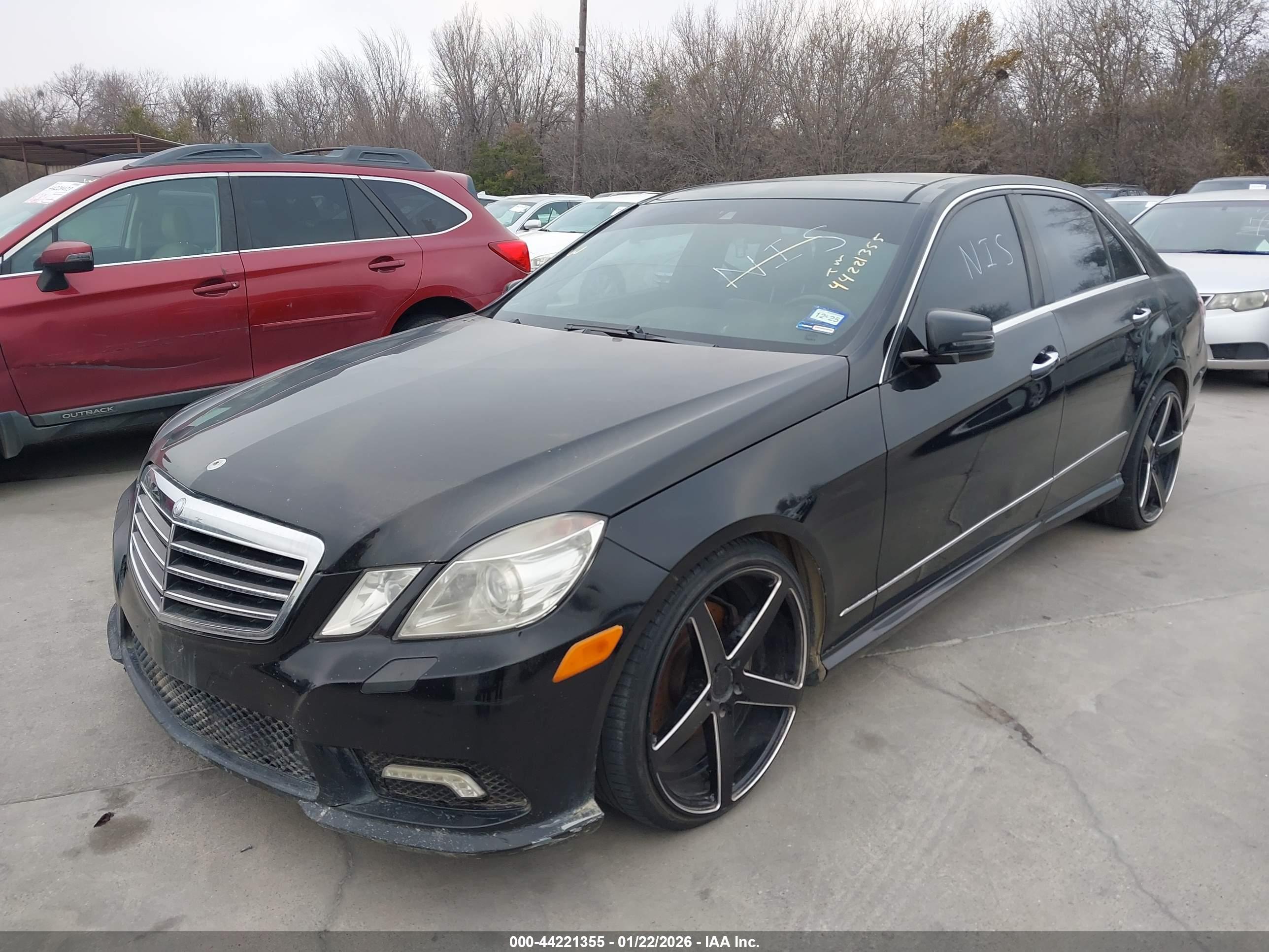 MERCEDES-BENZ E image 2