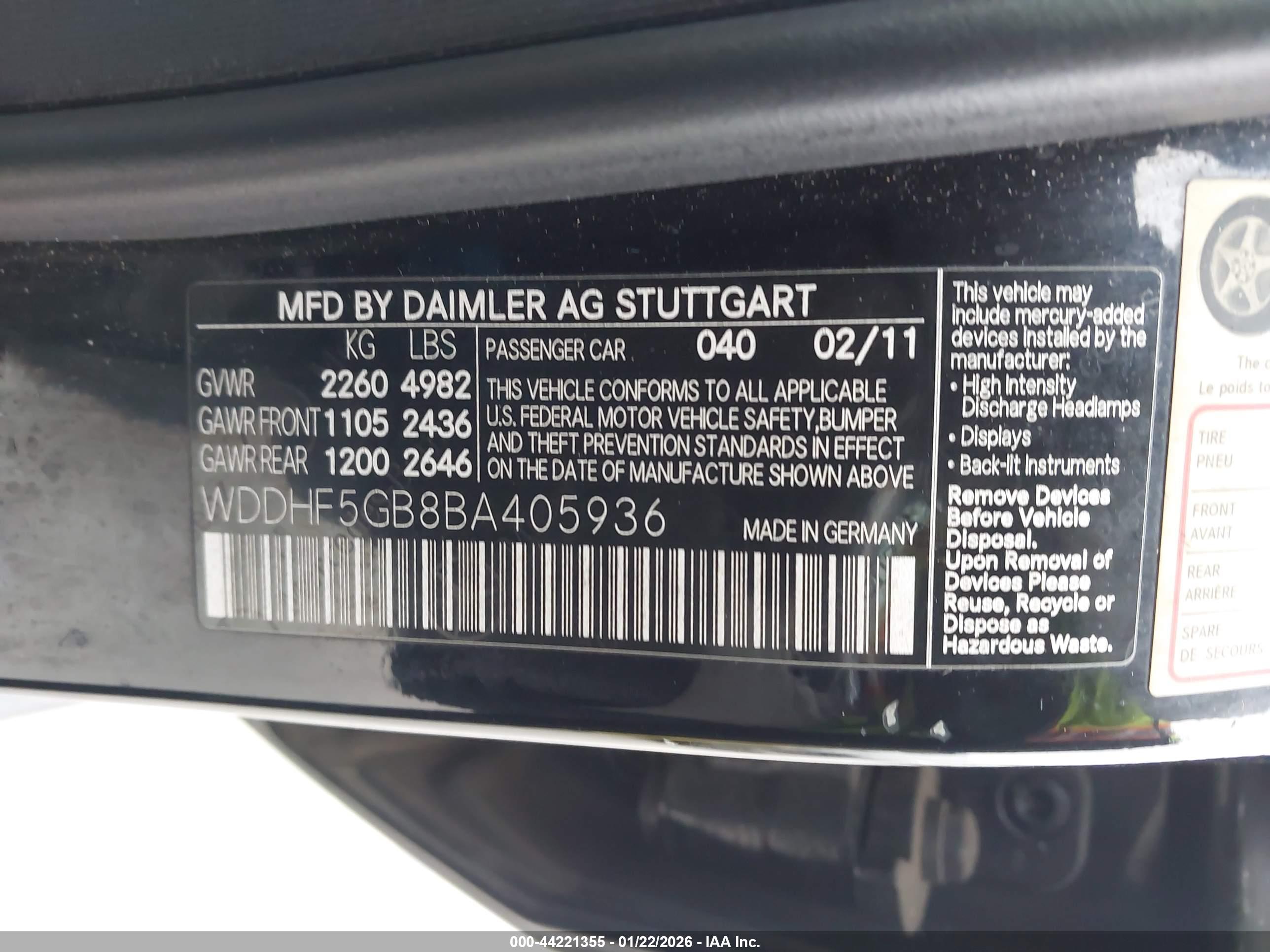 MERCEDES-BENZ E image 9