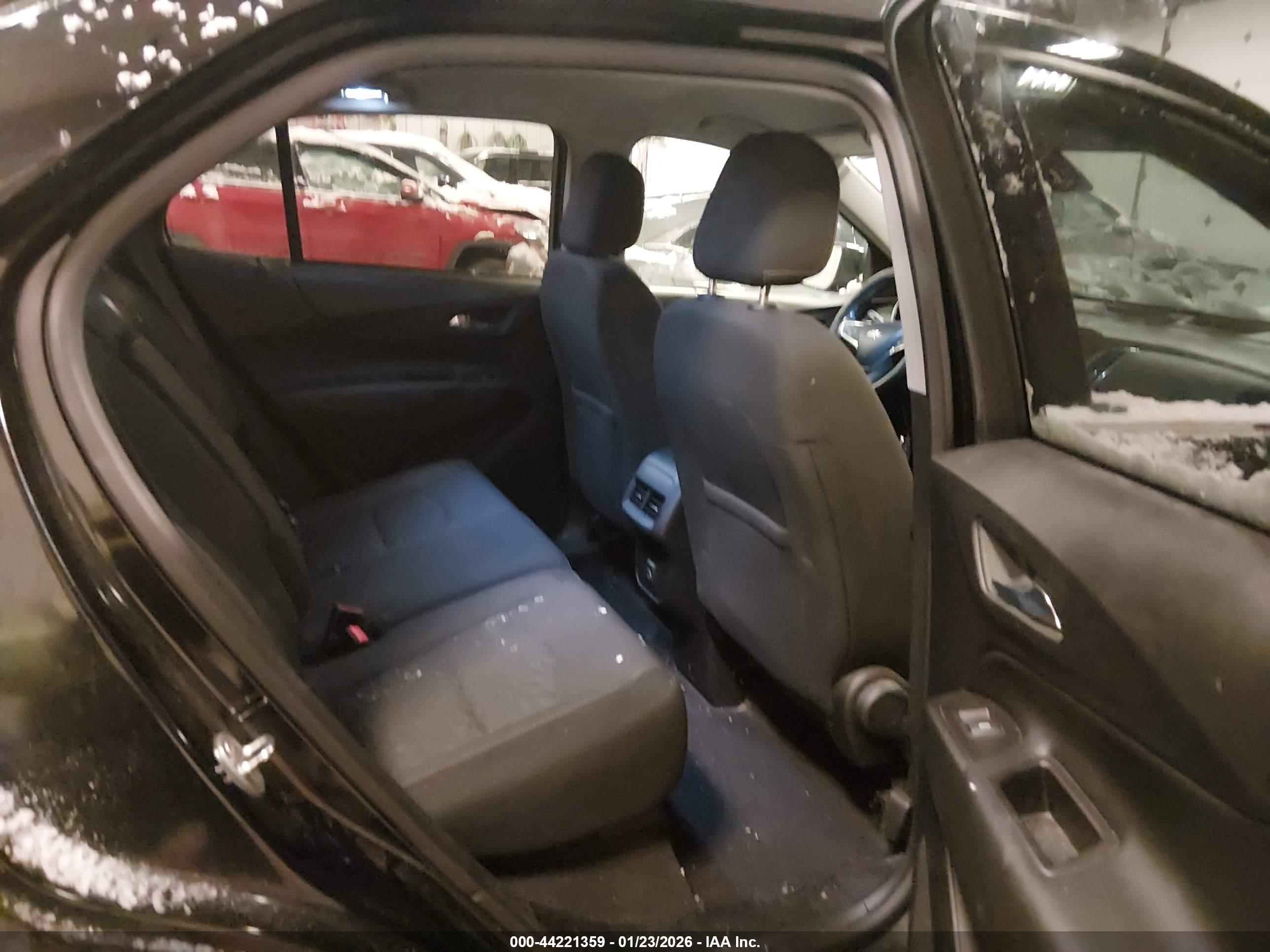 CHEVROLET EQUINOX image 8