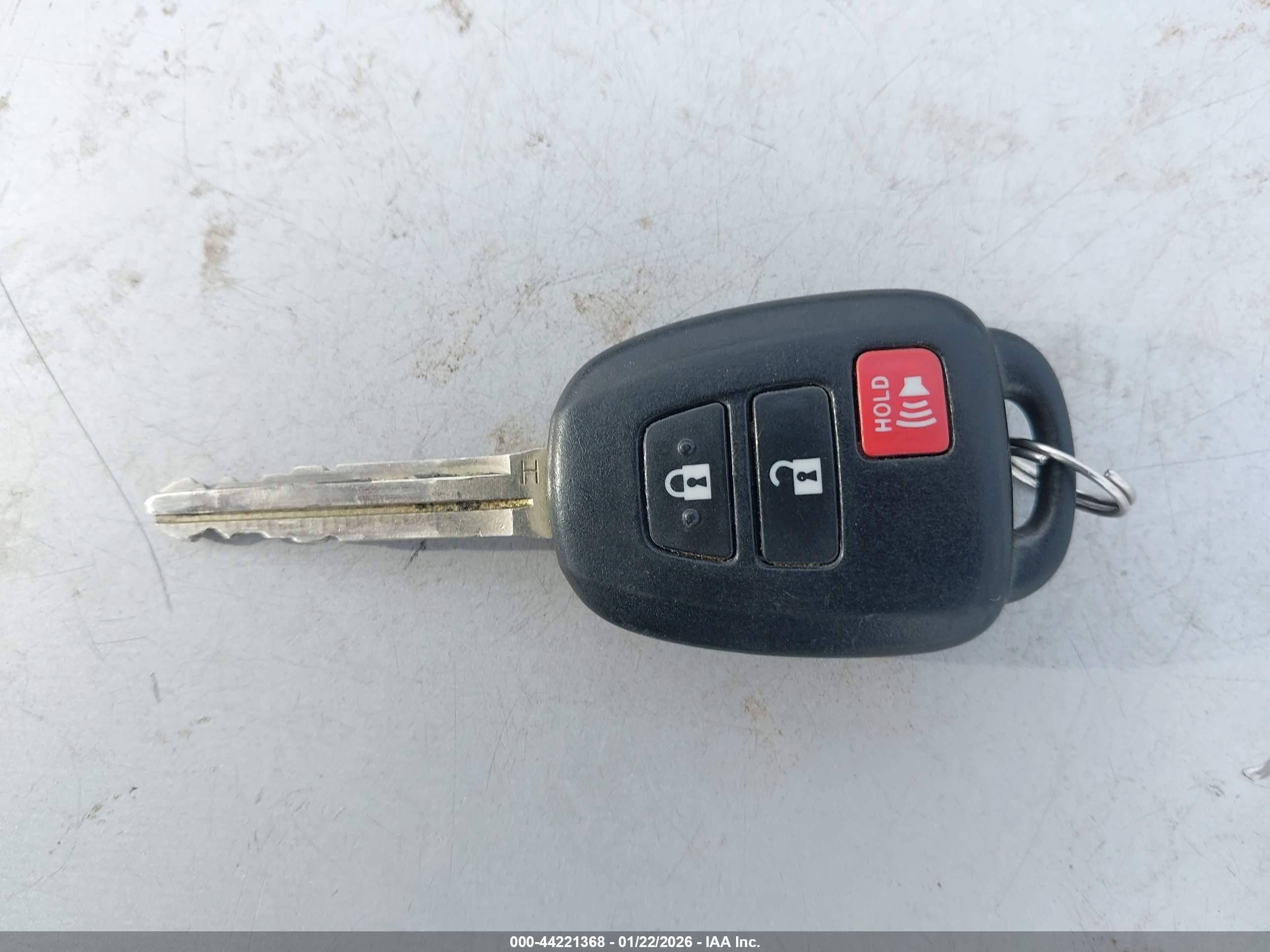 TOYOTA RAV4 image 11
