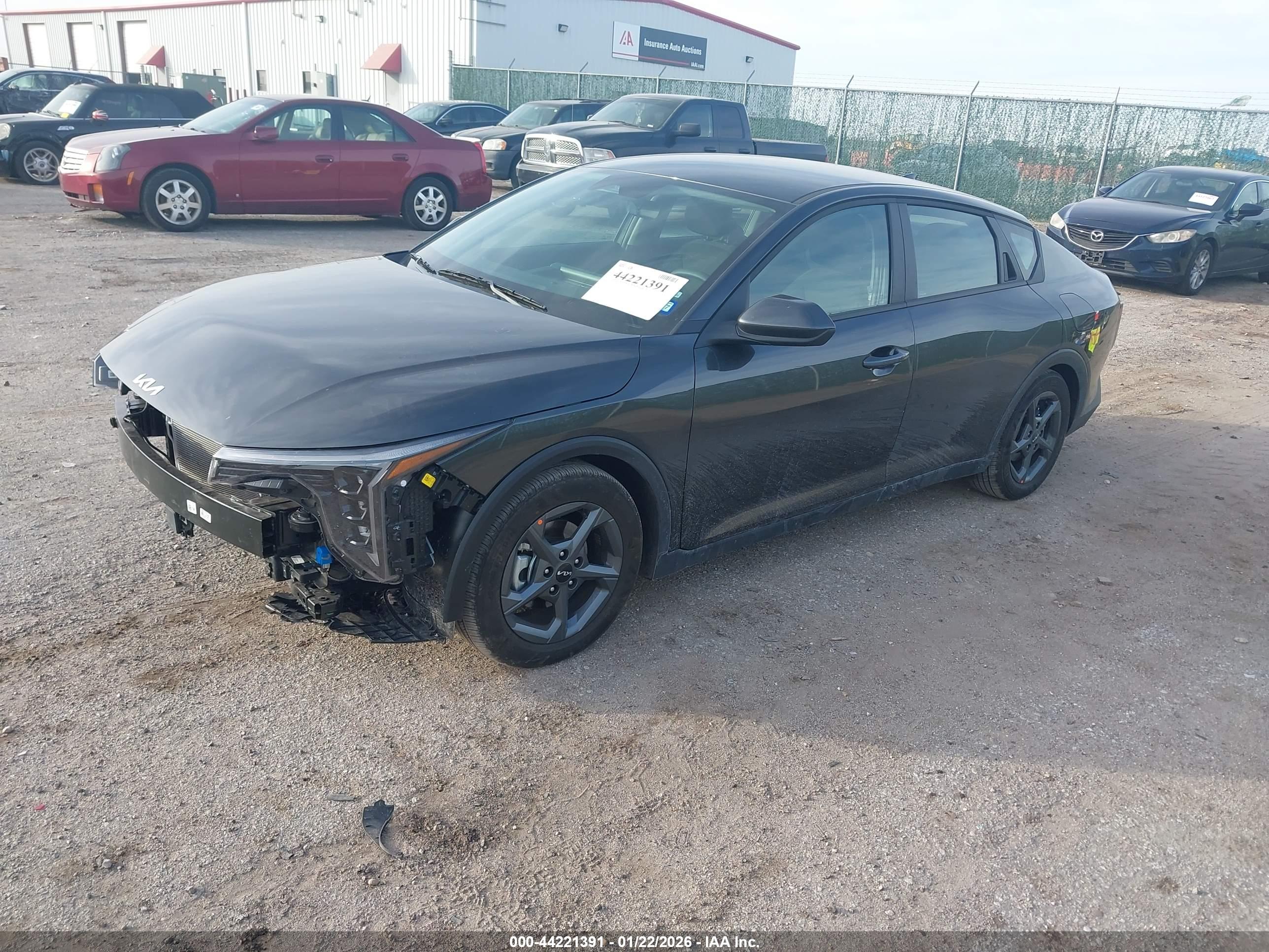 KIA K4 image 2