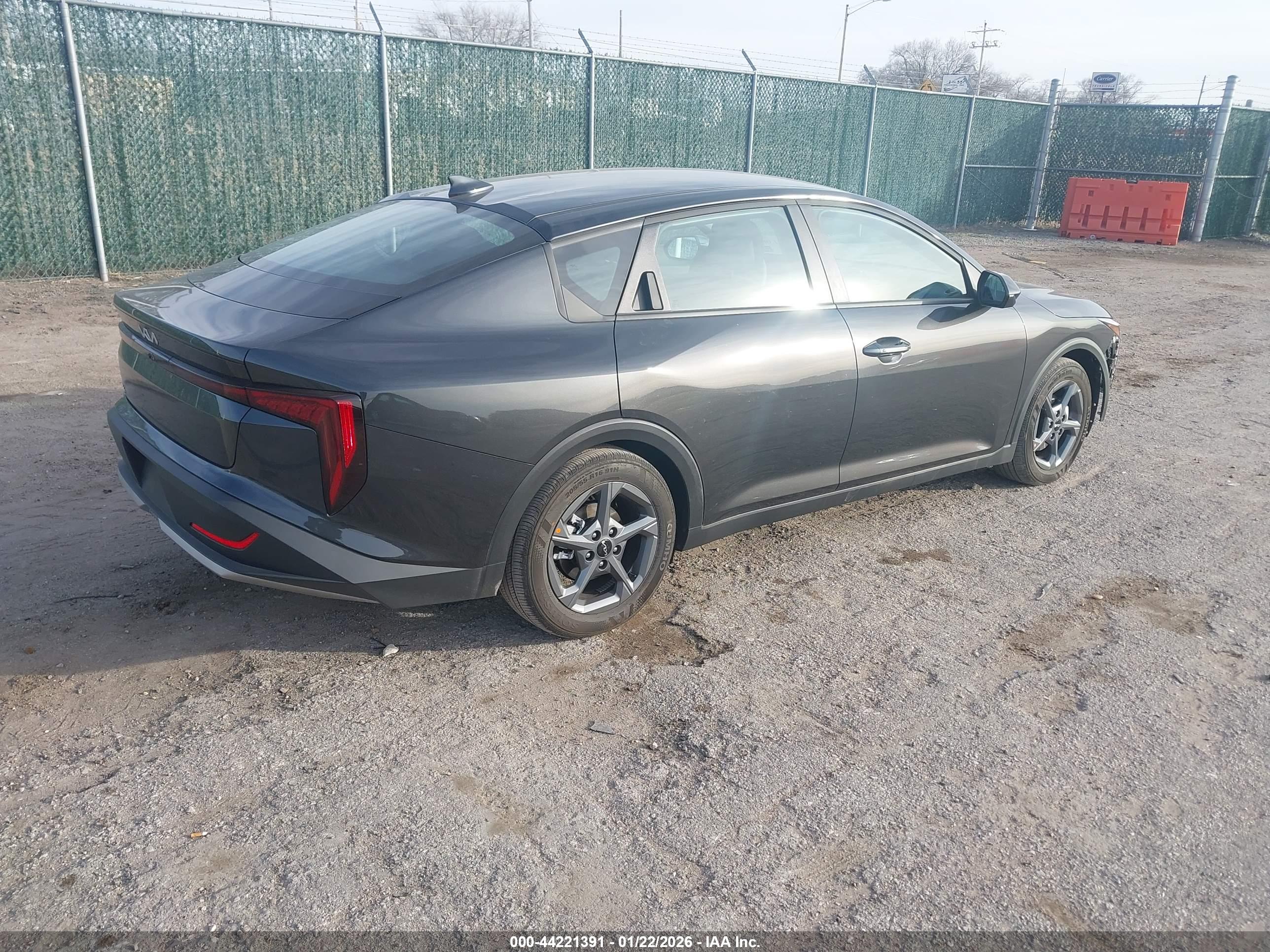 KIA K4 image 4