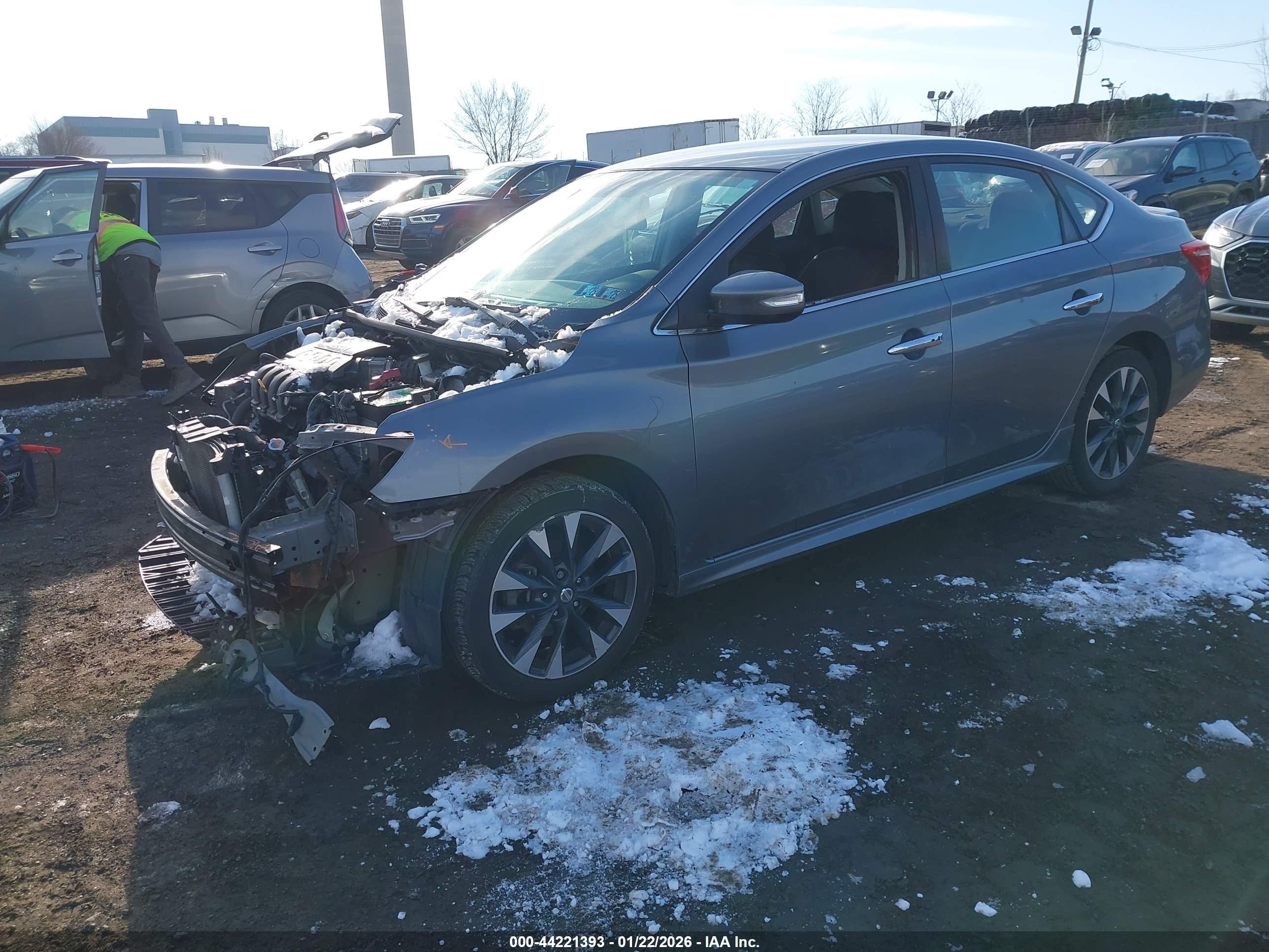 NISSAN SENTRA image 2