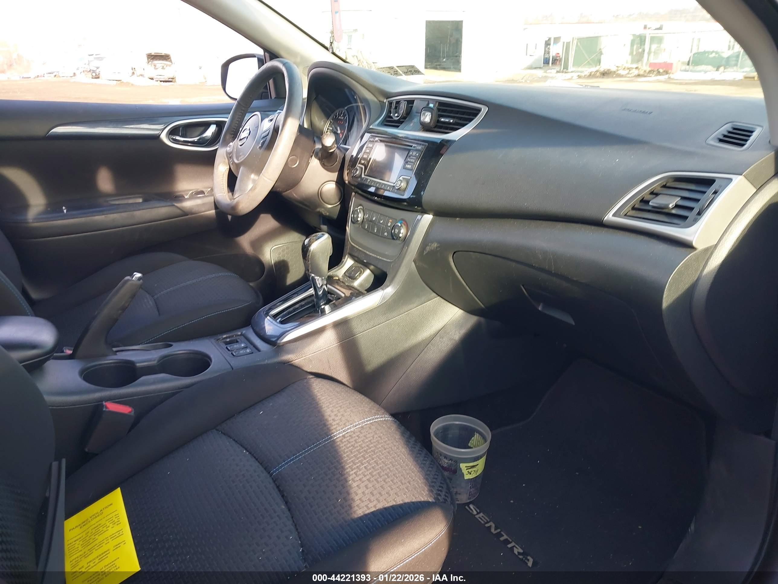NISSAN SENTRA image 5