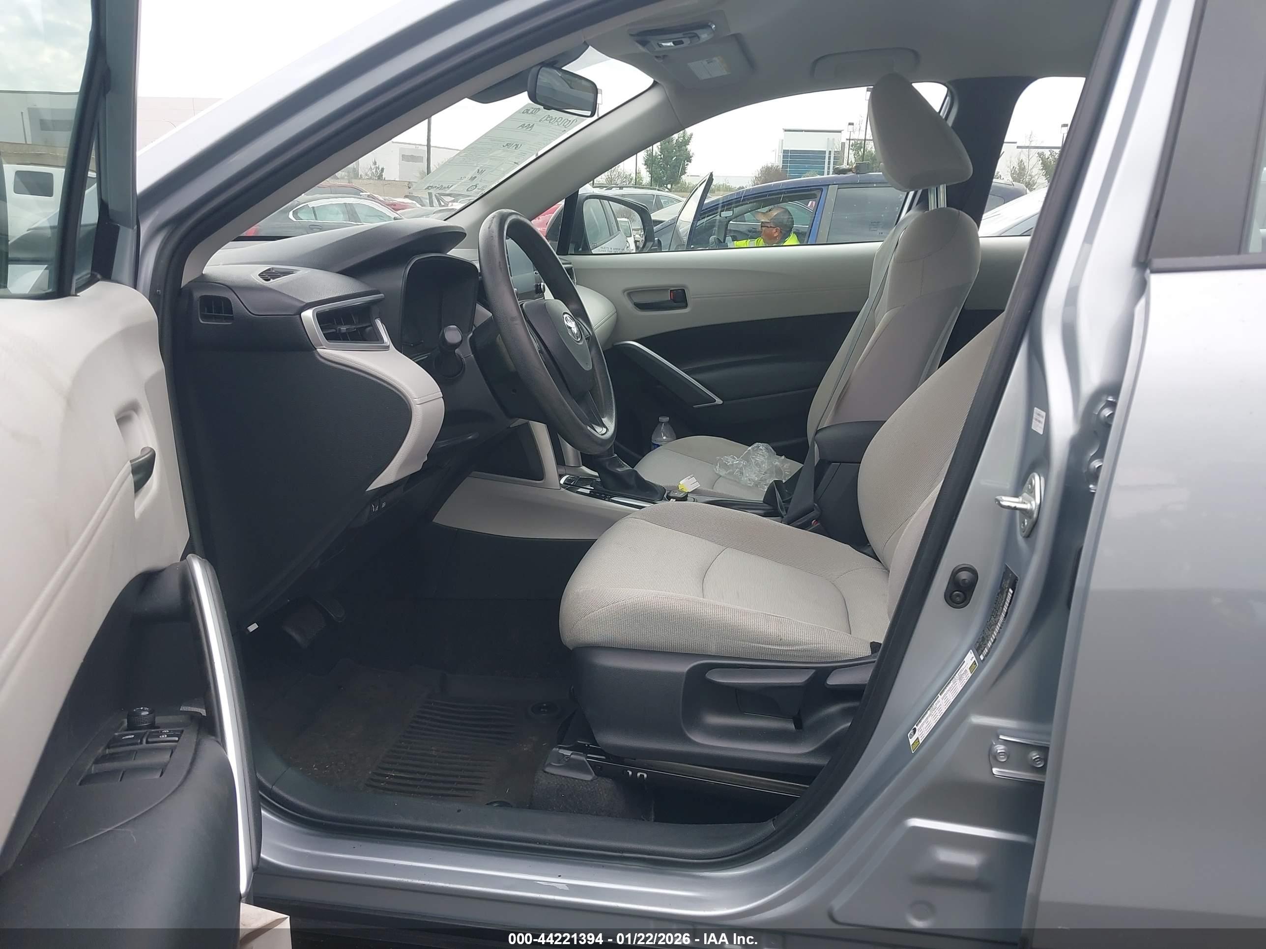 TOYOTA COROLLA image 5