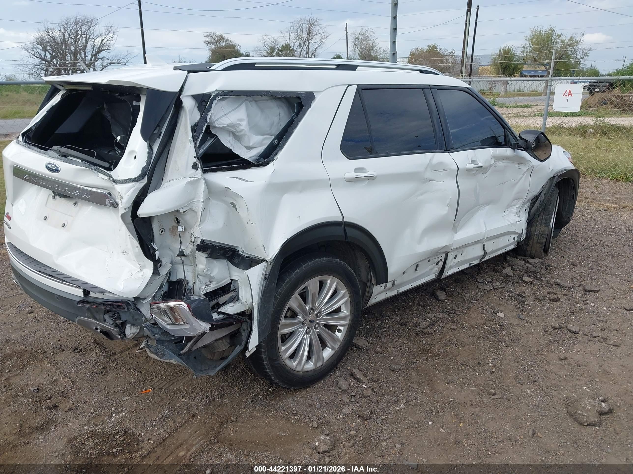 FORD EXPLORER image 4
