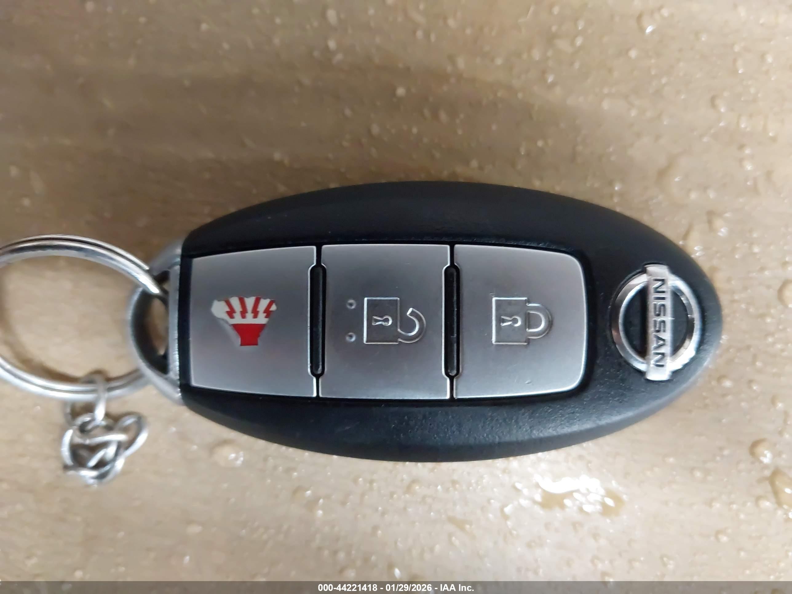 NISSAN ROGUE image 11