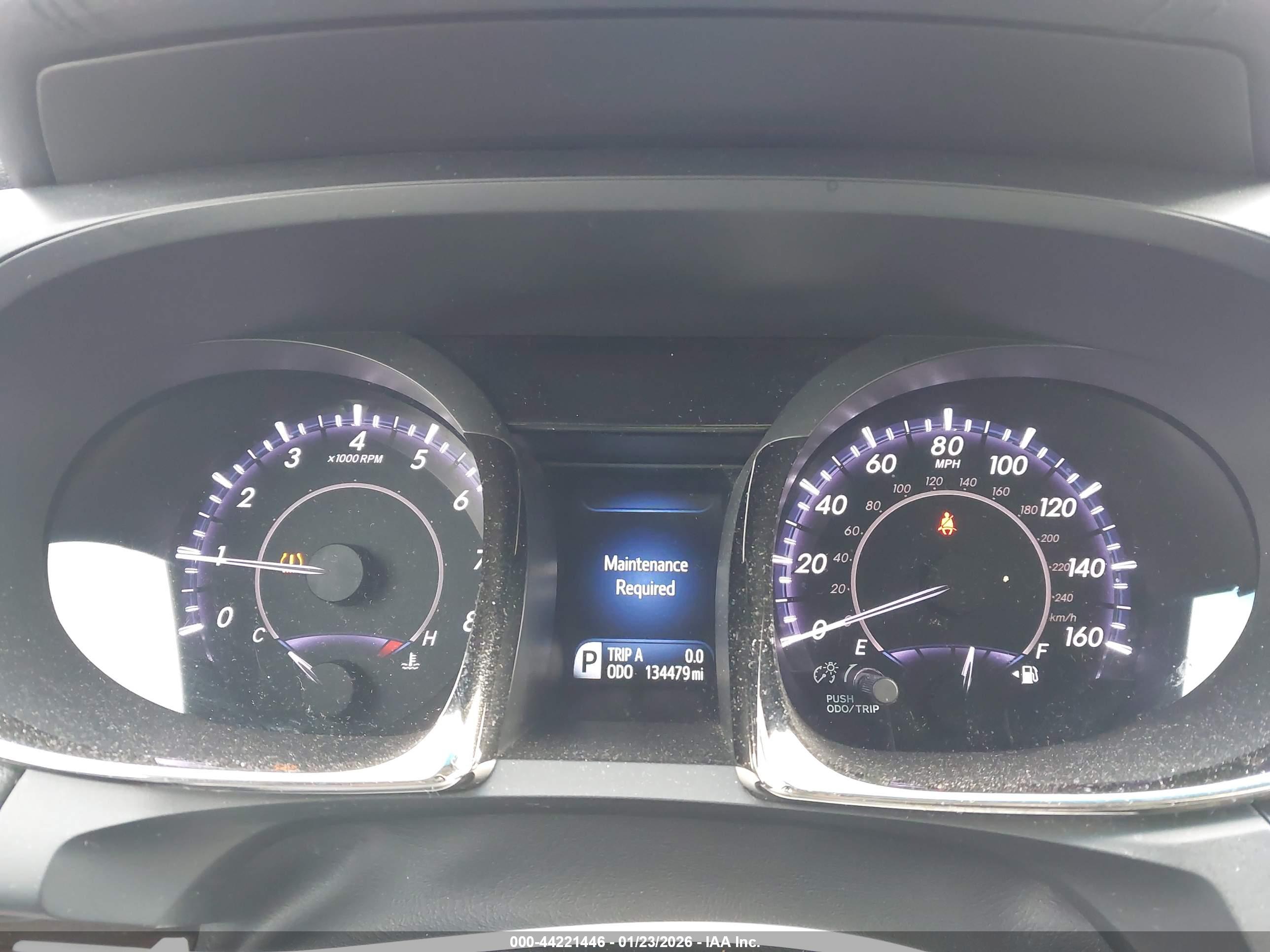 TOYOTA AVALON image 7