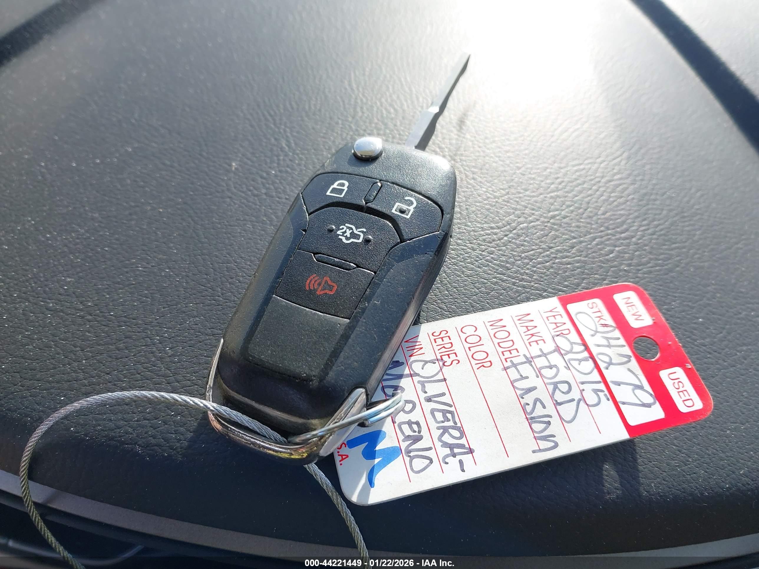 FORD FUSION image 11