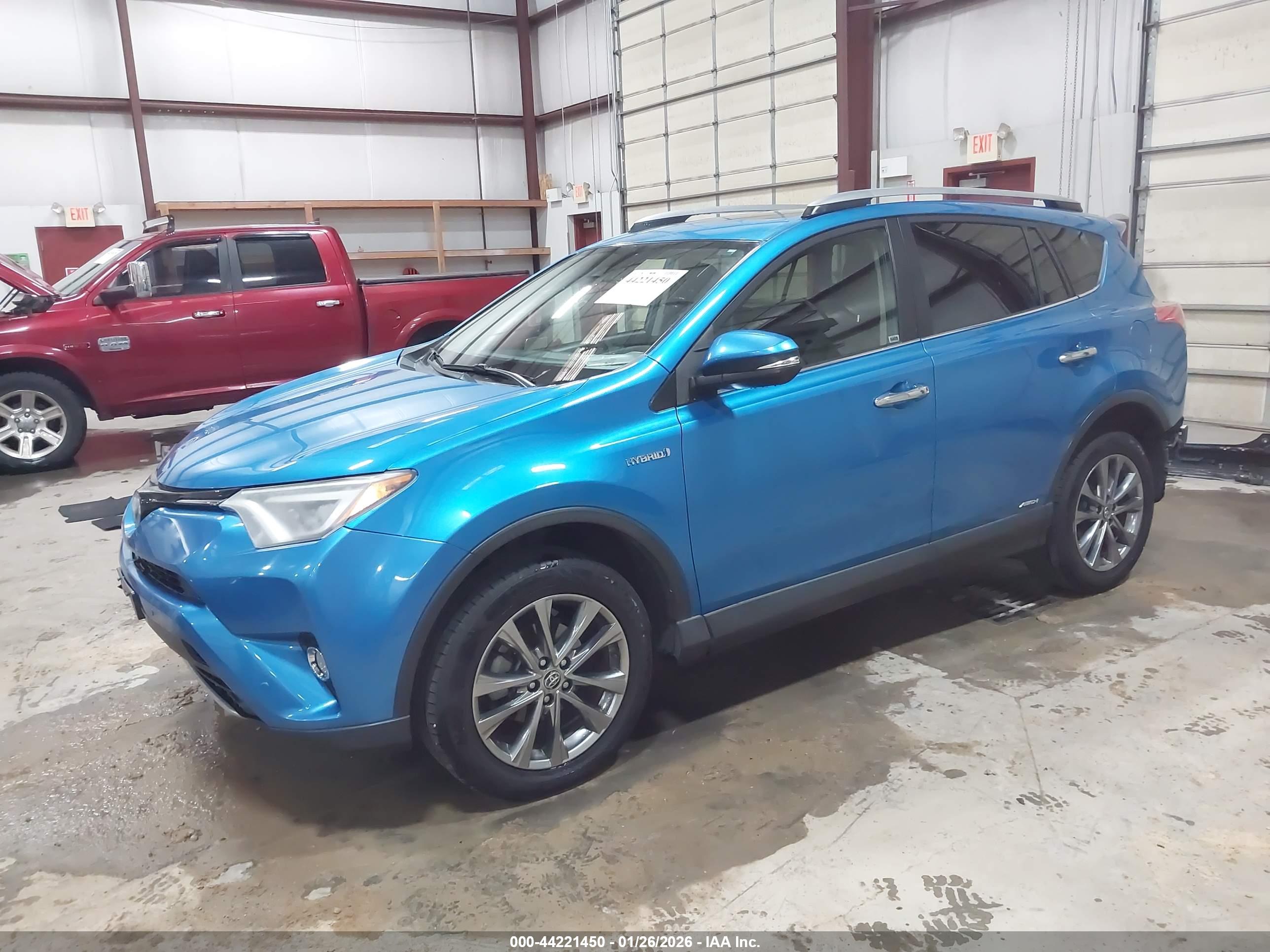 TOYOTA RAV4 image 2