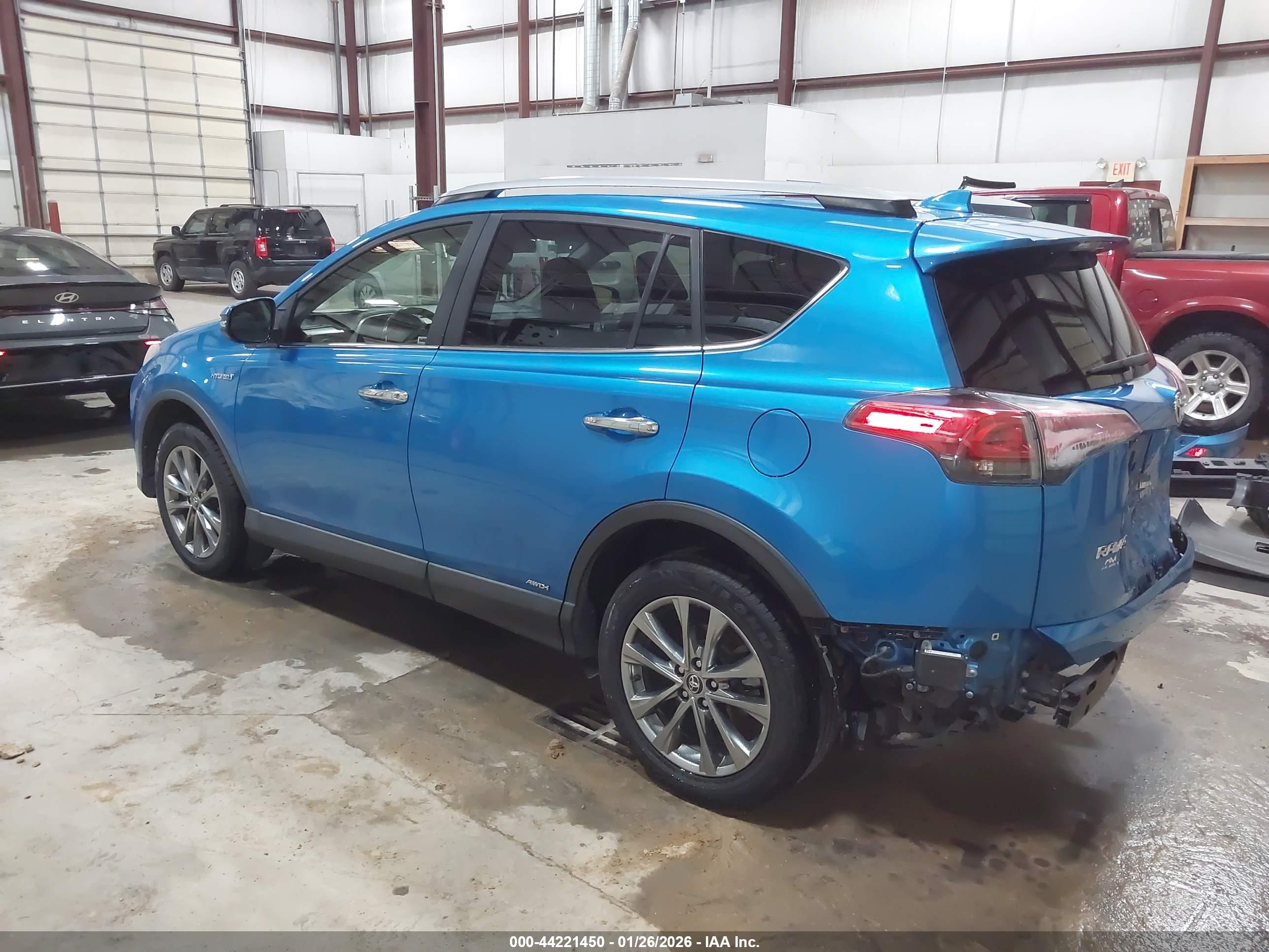 TOYOTA RAV4 image 3