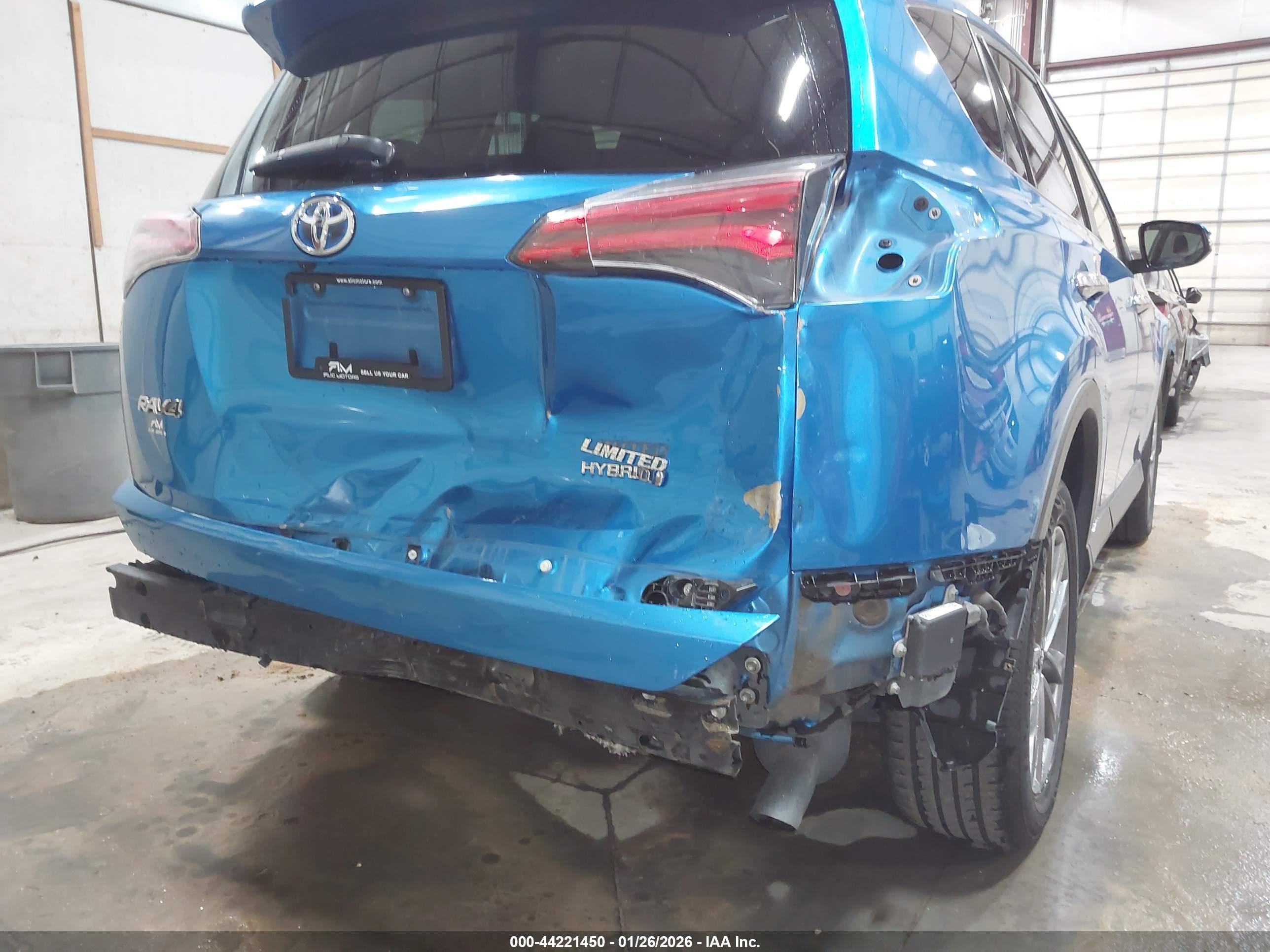 TOYOTA RAV4 image 6