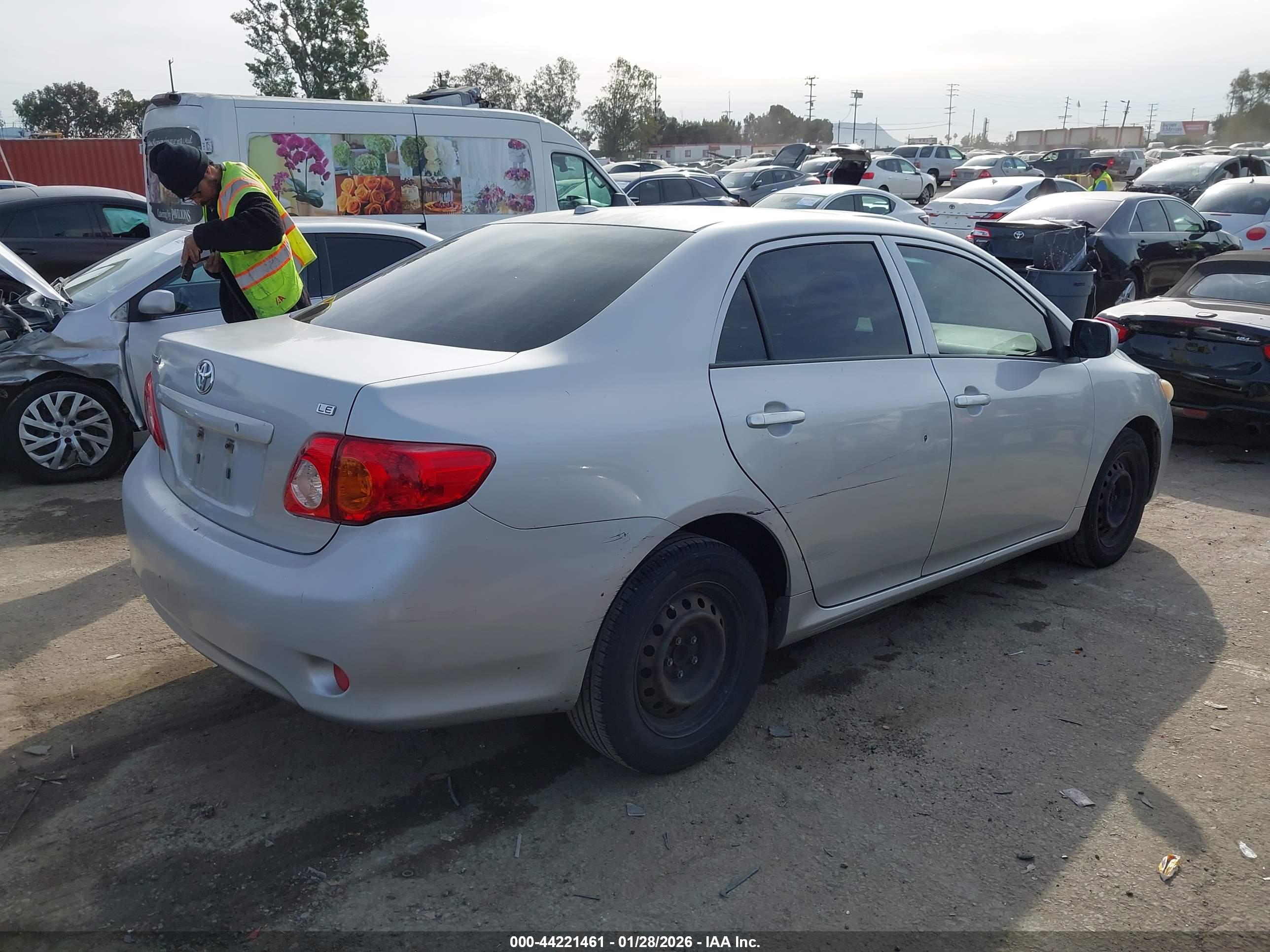 TOYOTA COROLLA image 4
