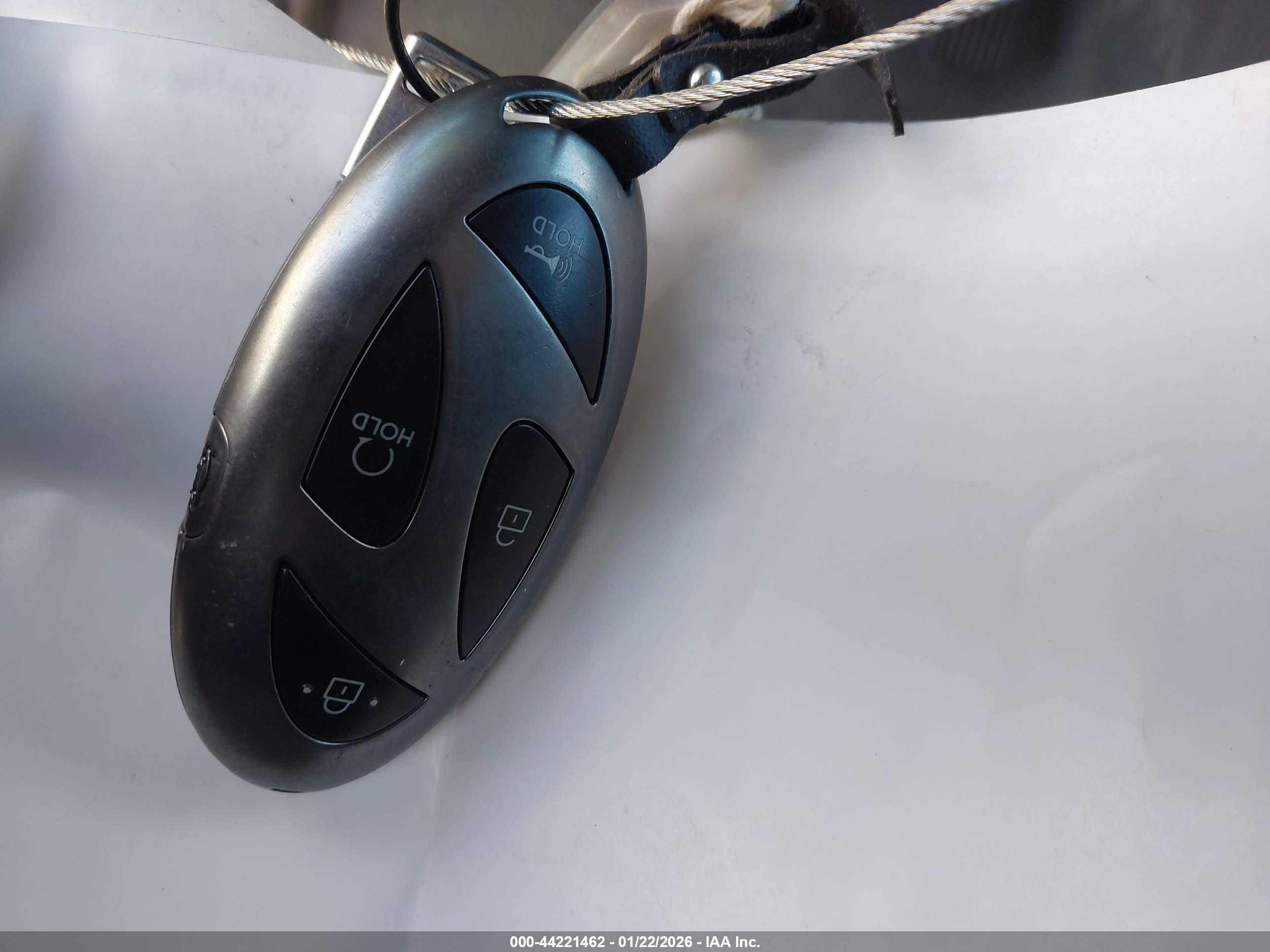 HYUNDAI ELANTRA image 11