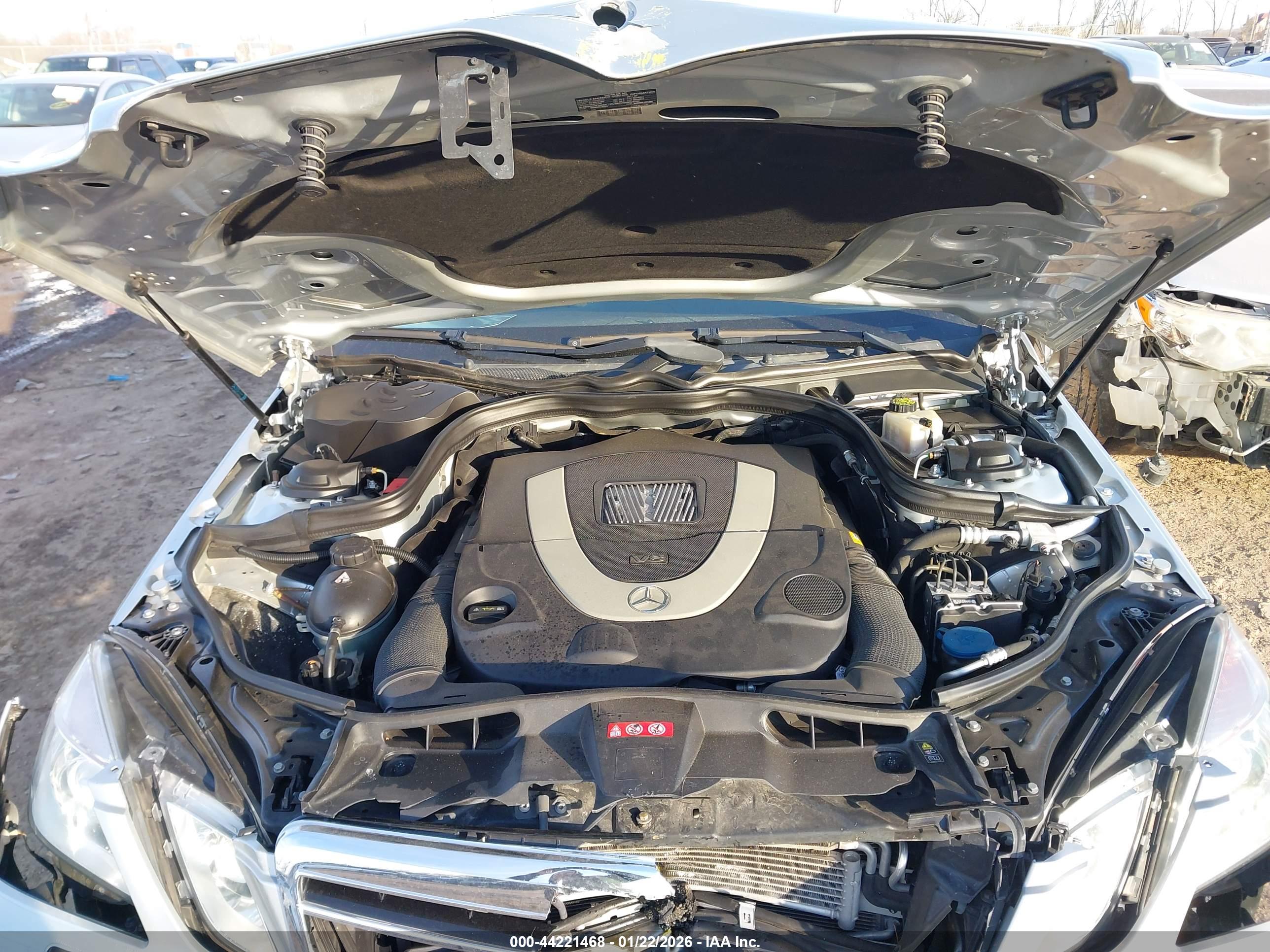 MERCEDES-BENZ E image 10