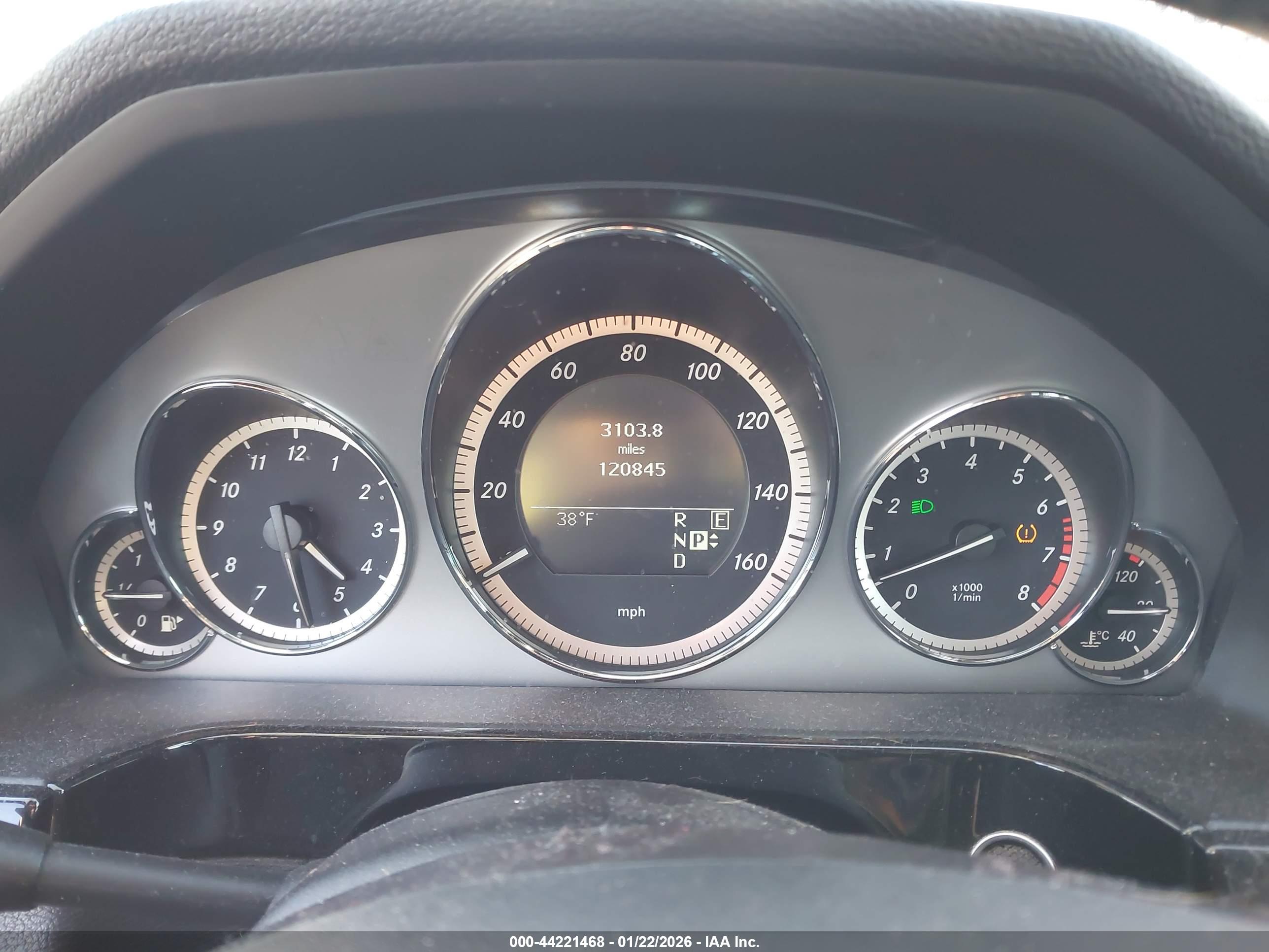 MERCEDES-BENZ E image 7