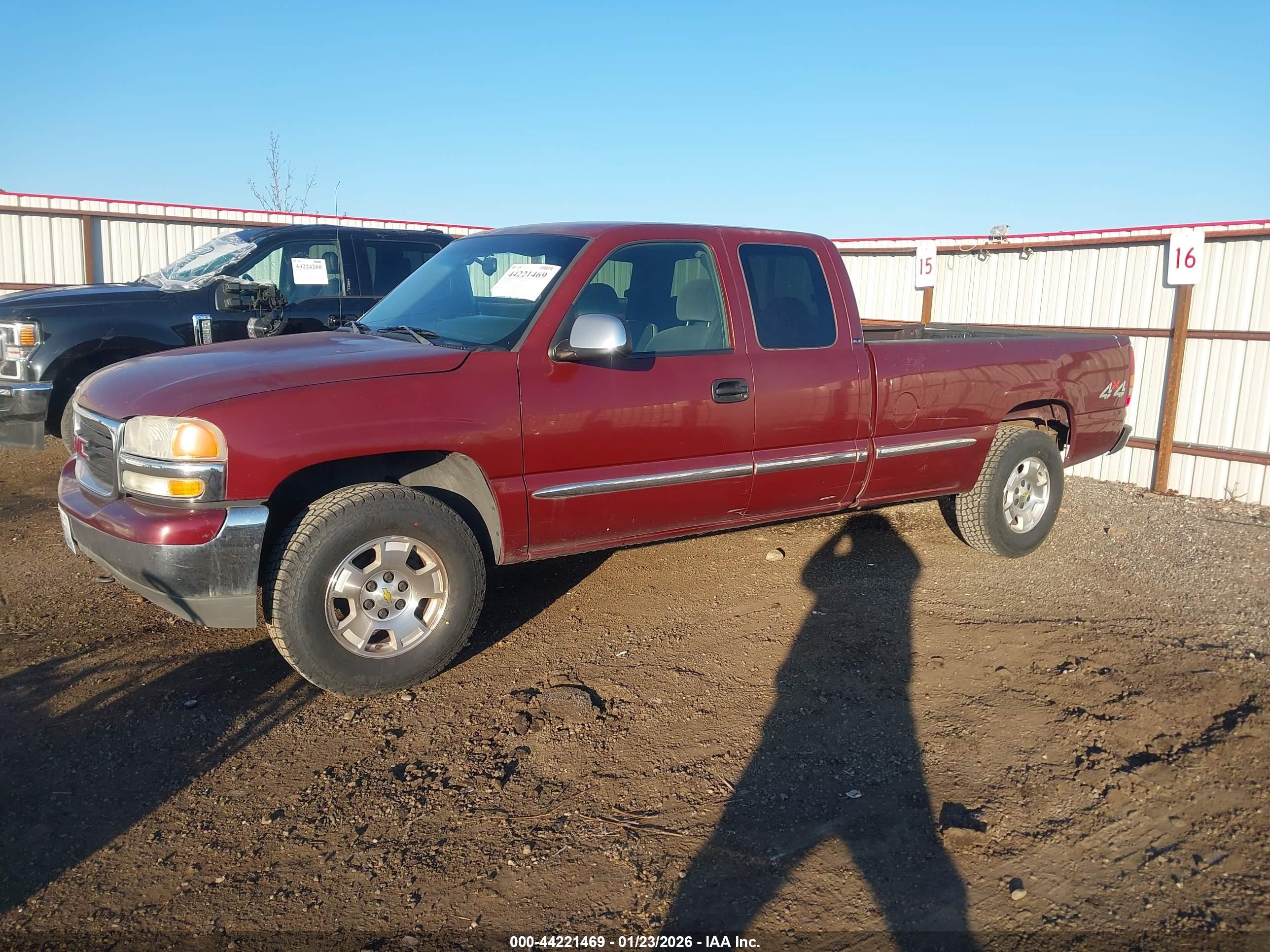 GMC SIERRA image 2