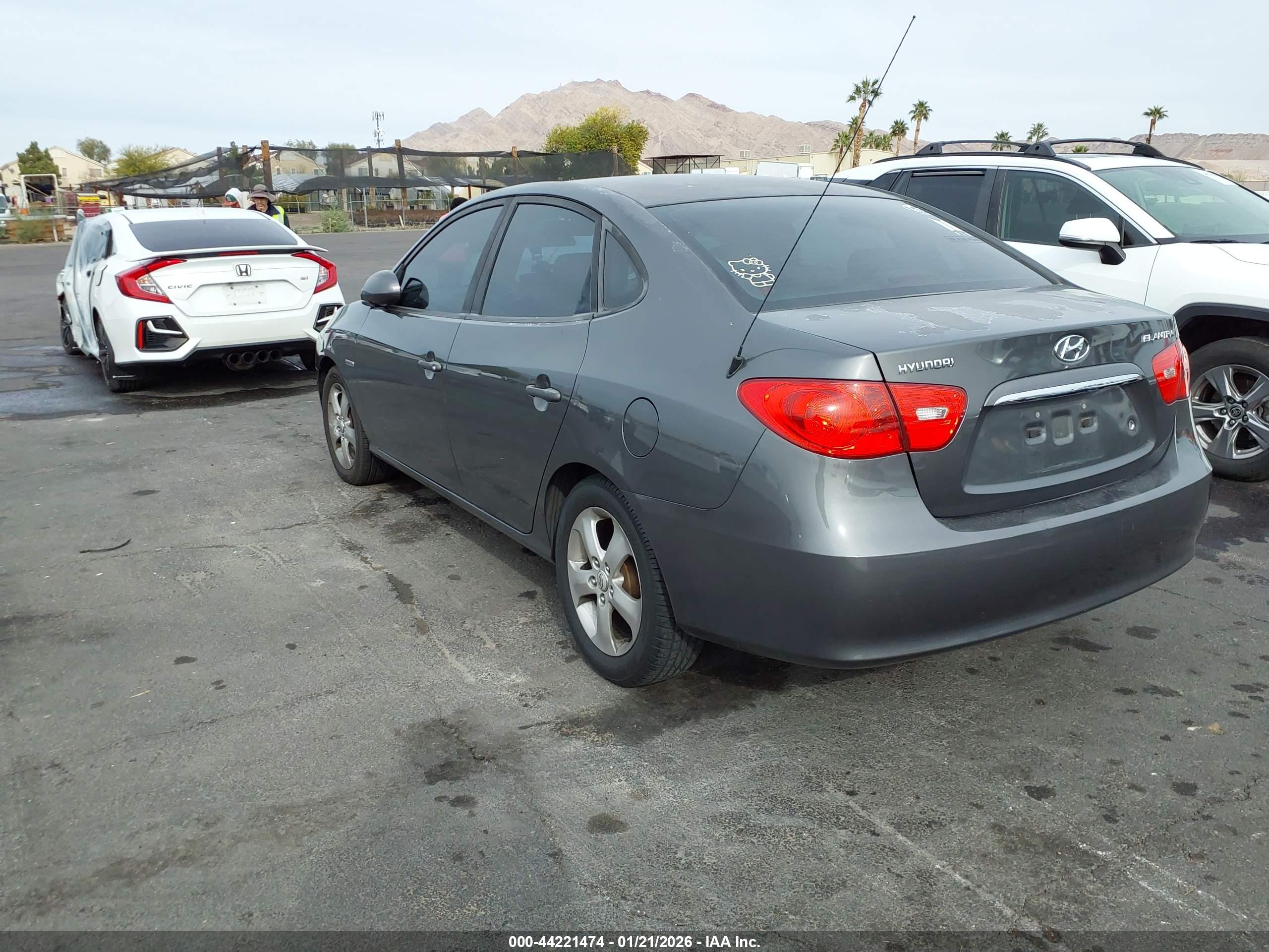 HYUNDAI ELANTRA image 3