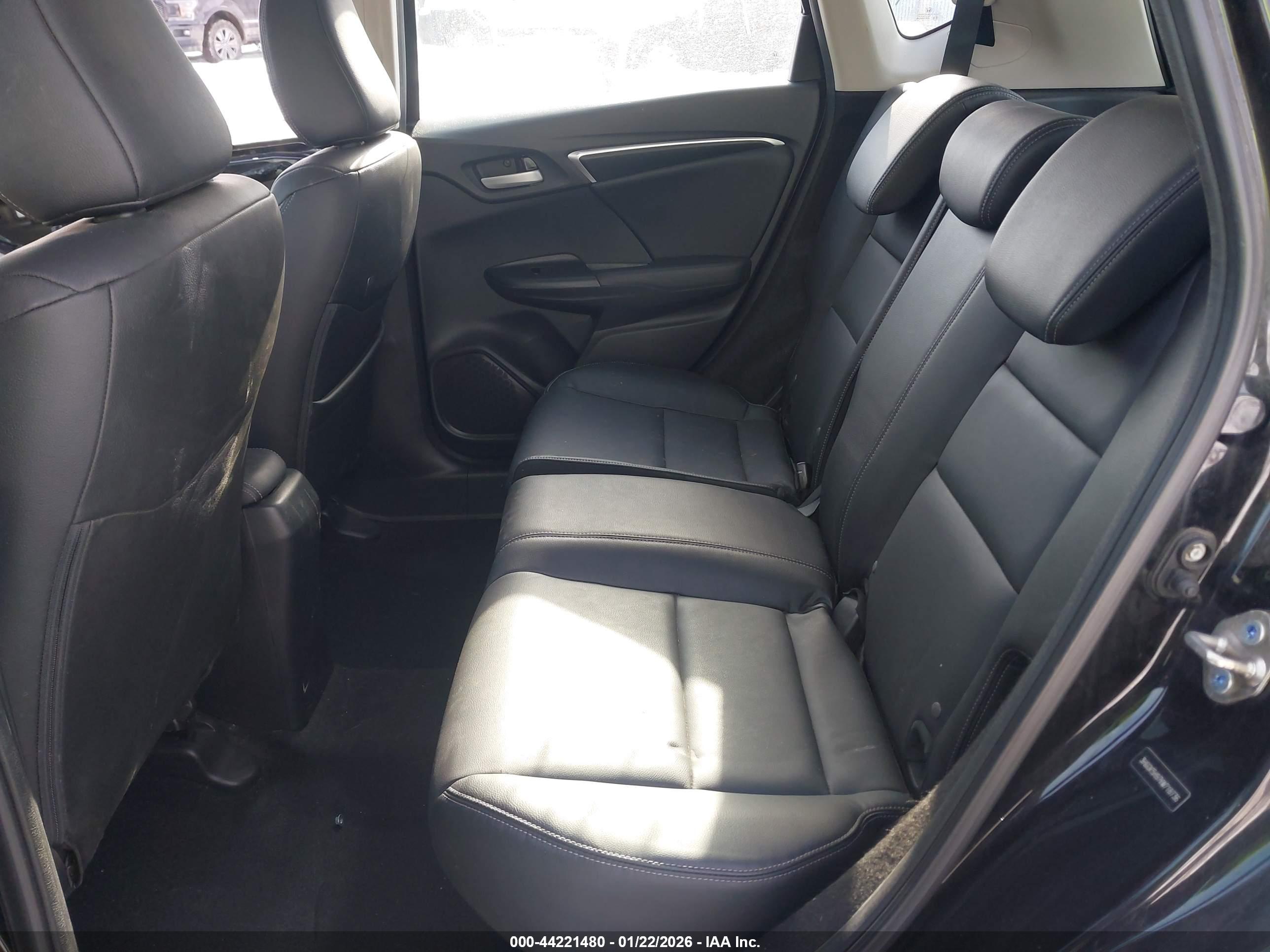 HONDA FIT image 8