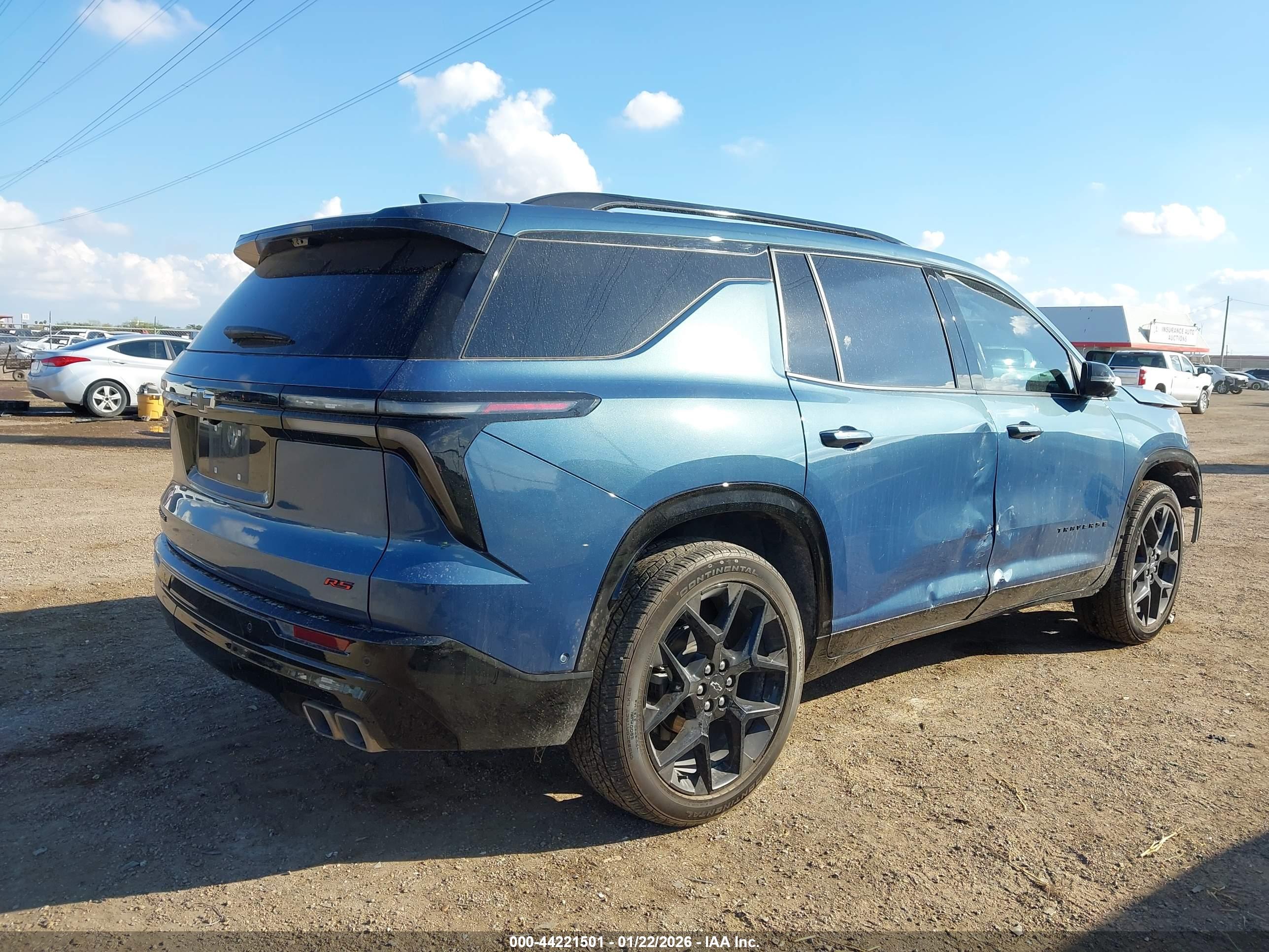 CHEVROLET TRAVERSE image 4