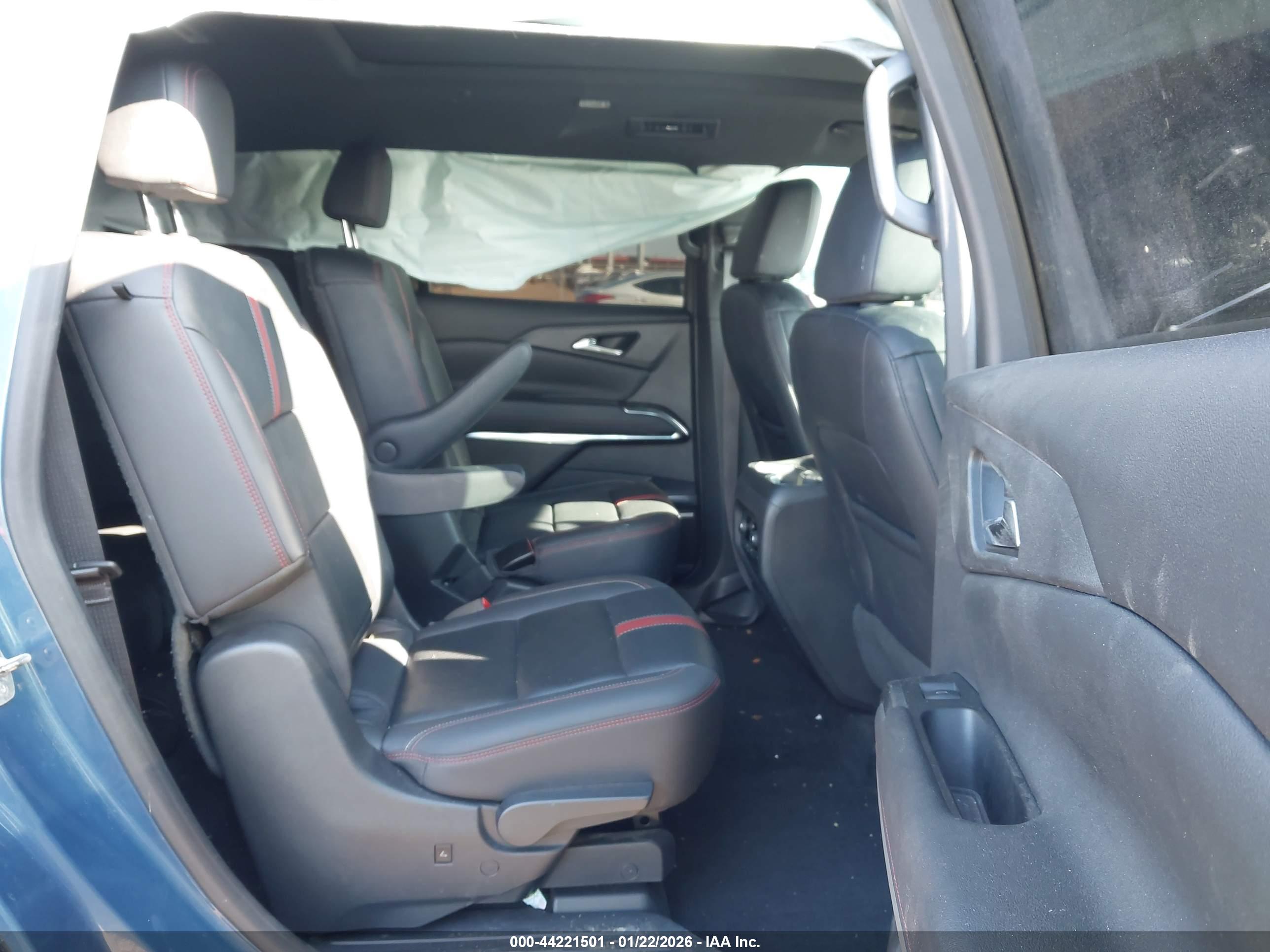 CHEVROLET TRAVERSE image 8