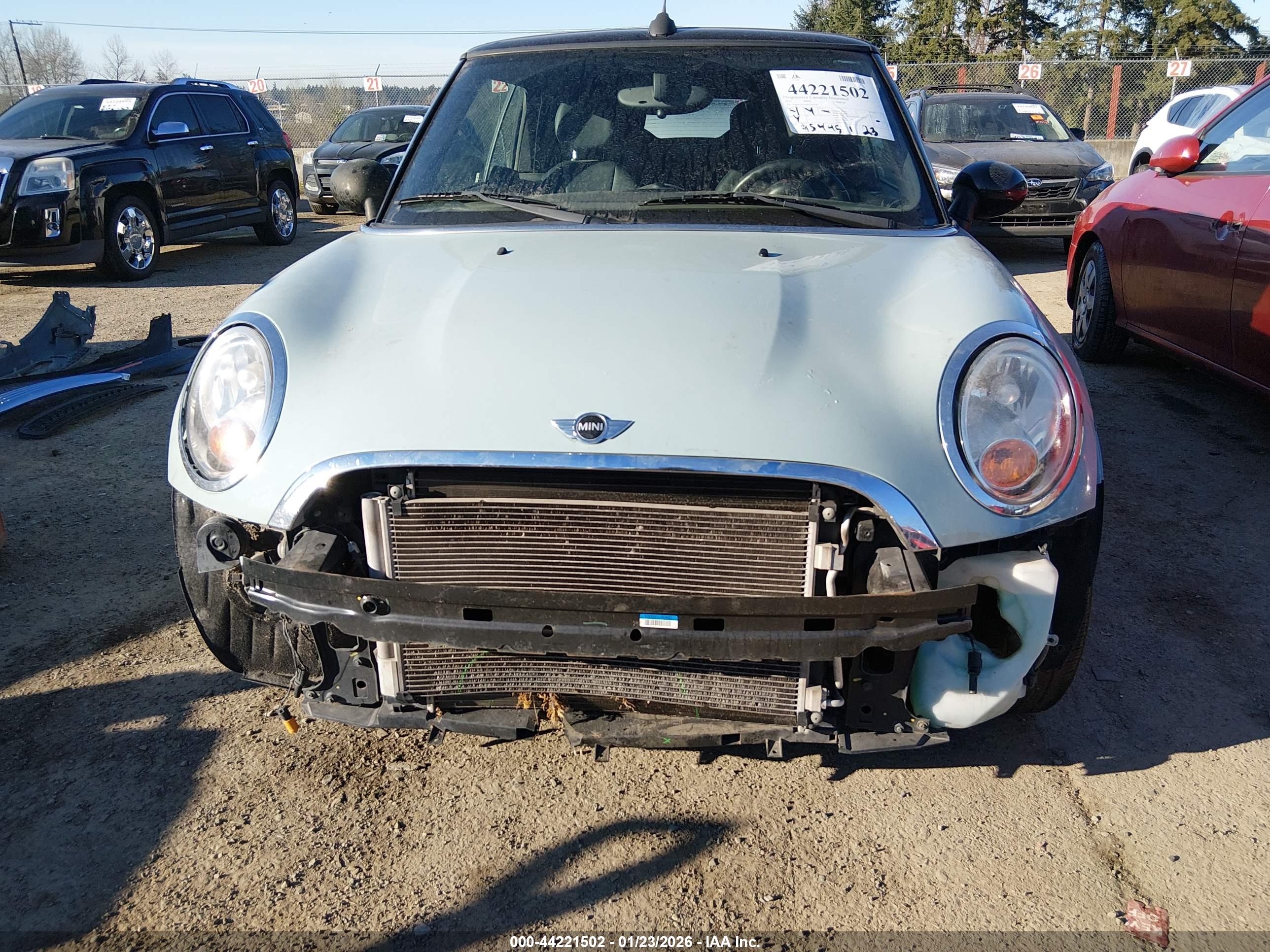 MINI COOPER image 6