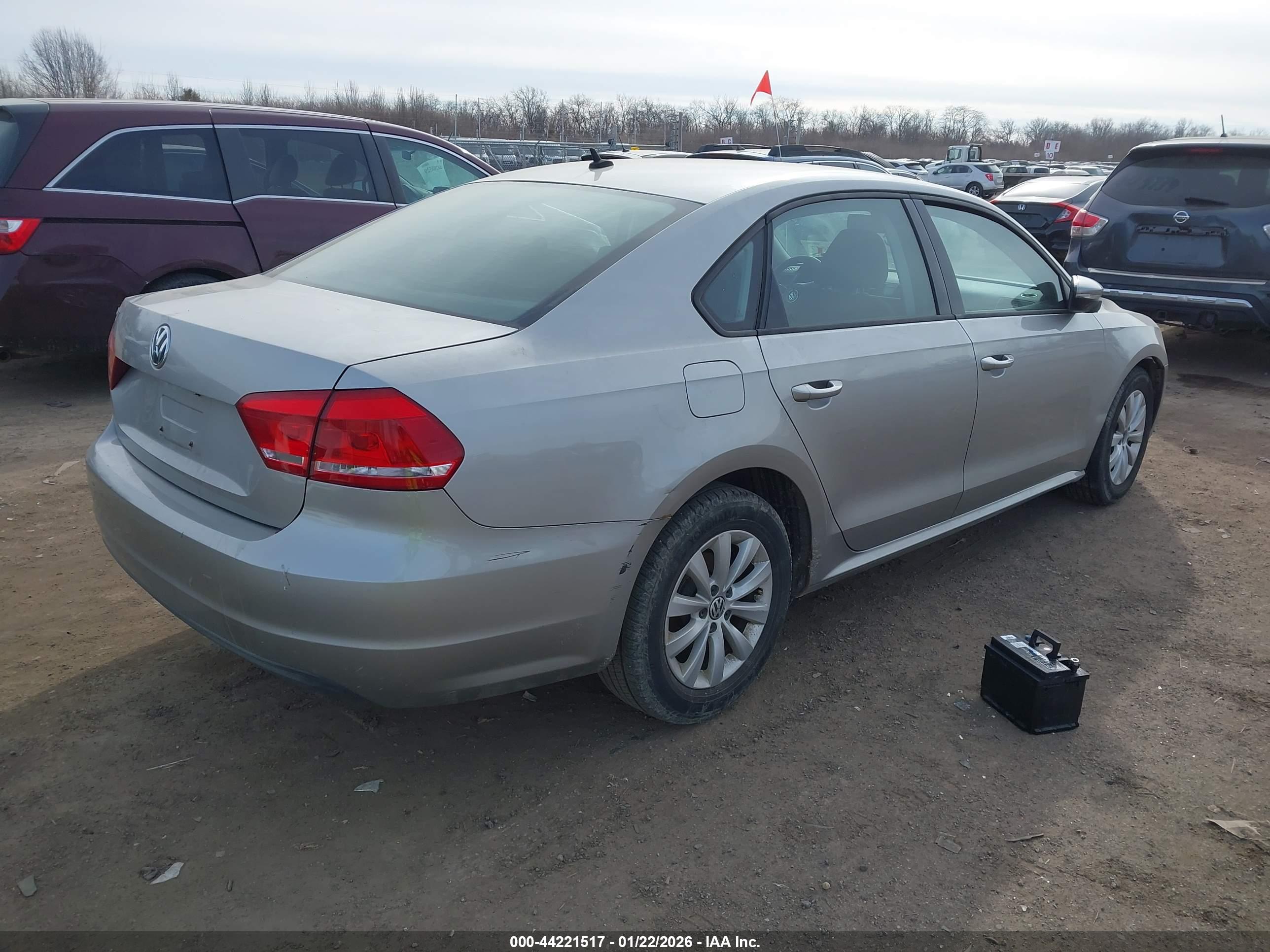 VOLKSWAGEN PASSAT image 4