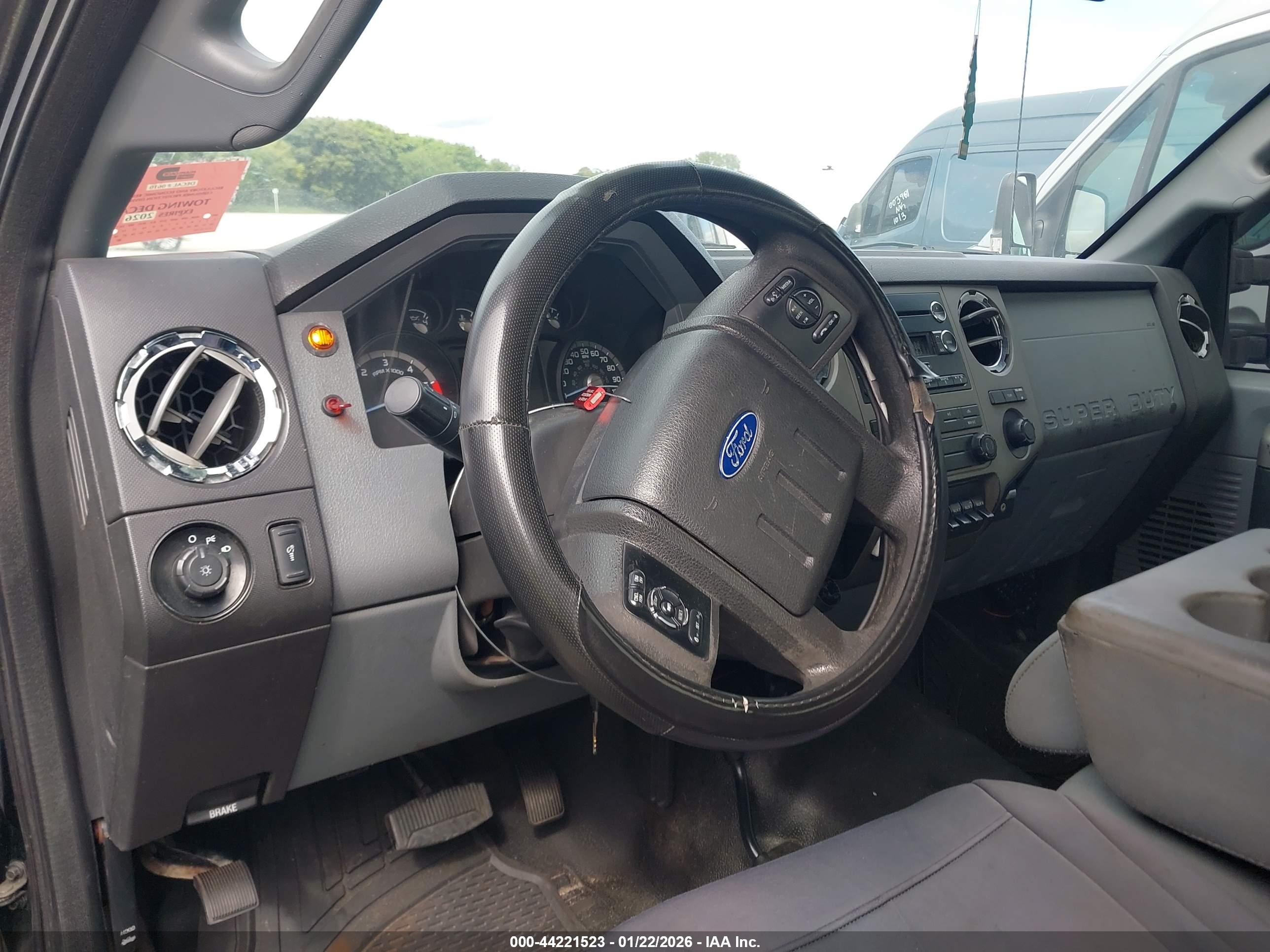 FORD F-450 image 7
