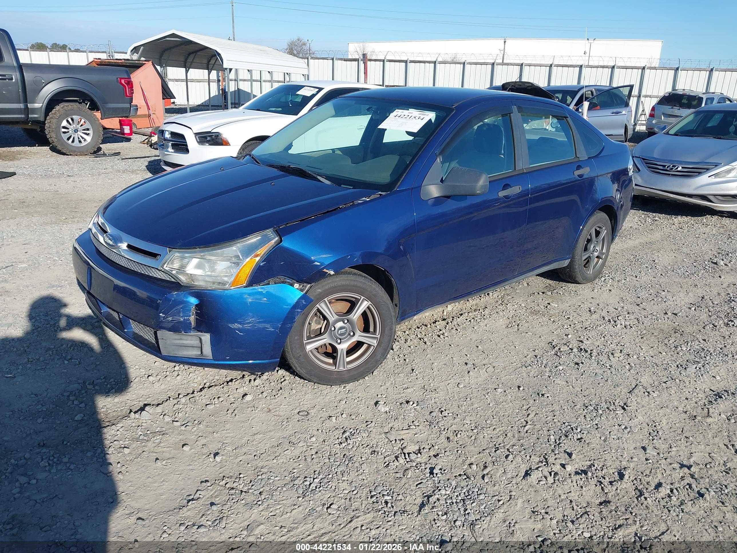 FORD FOCUS image 2