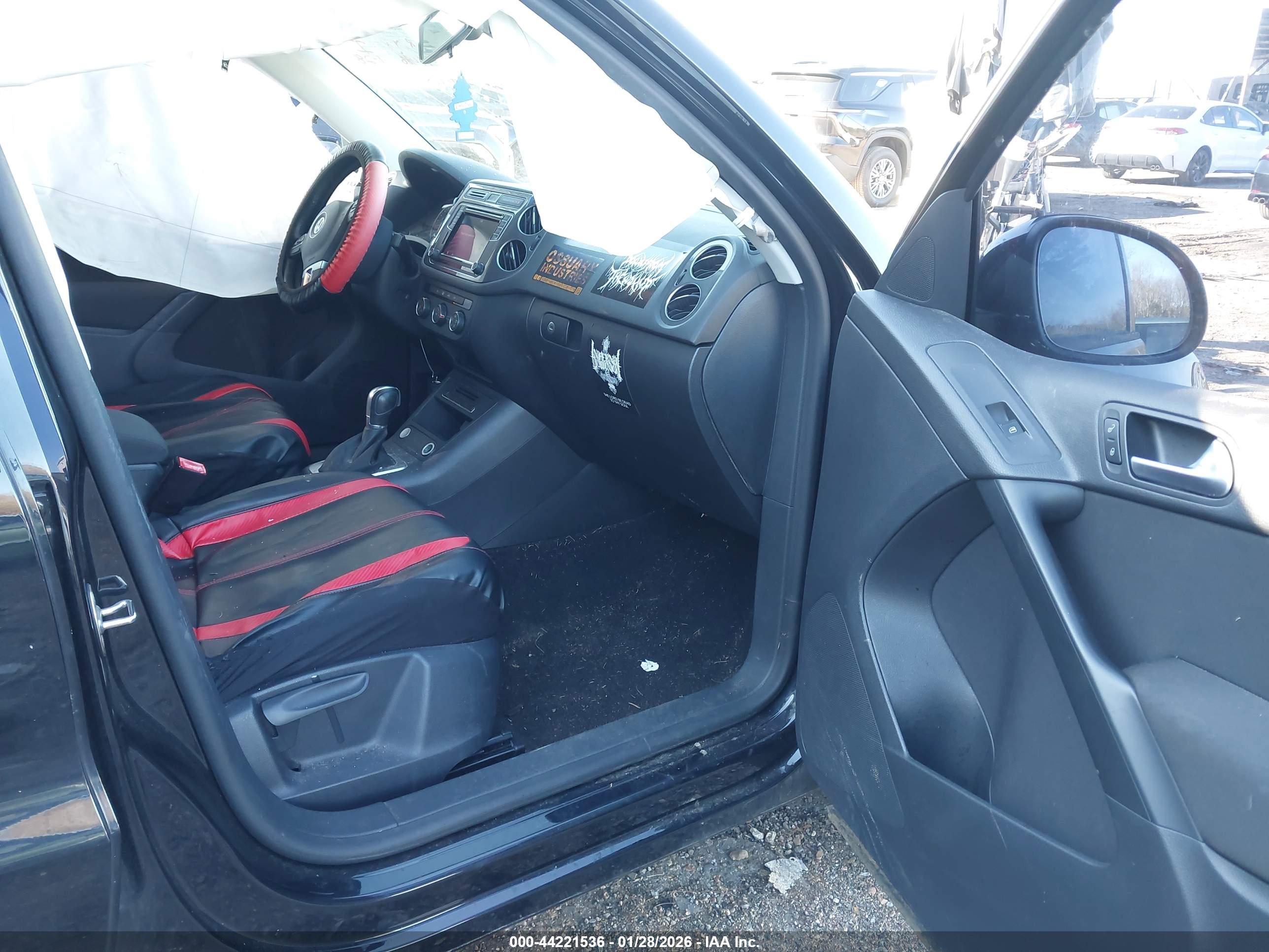 VOLKSWAGEN TIGUAN image 5