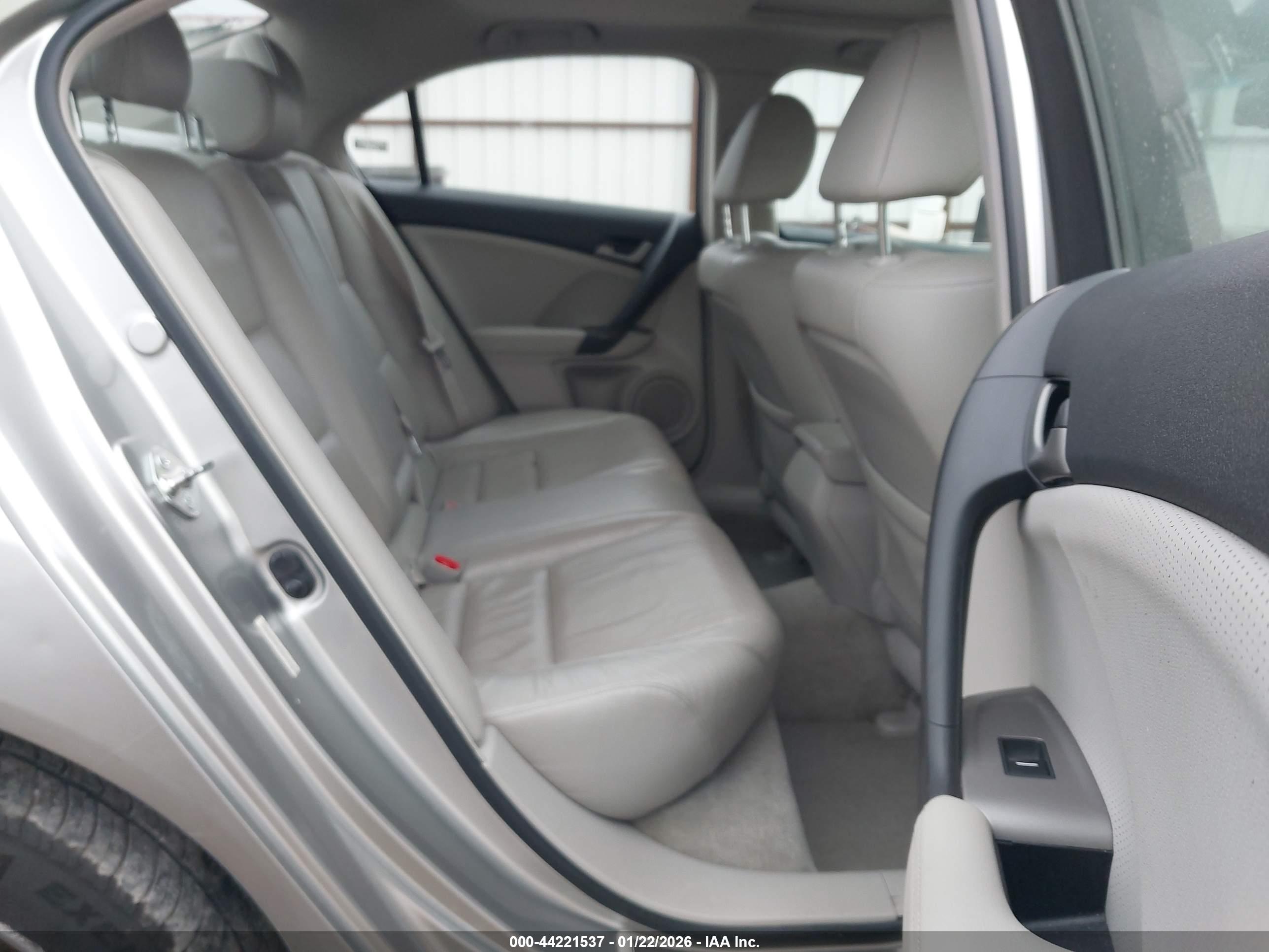 ACURA TSX image 8