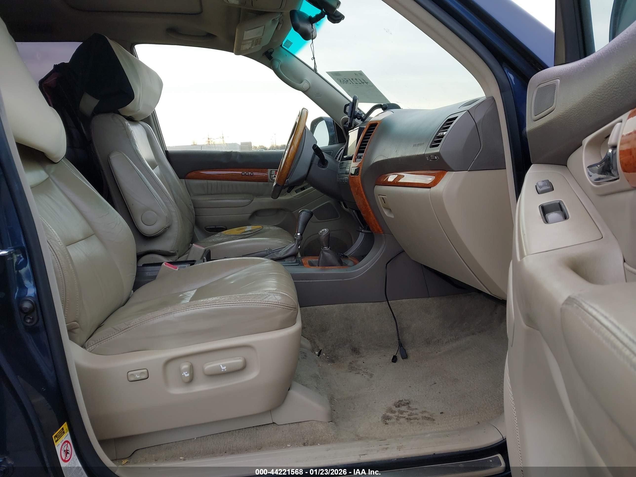 LEXUS GX image 5