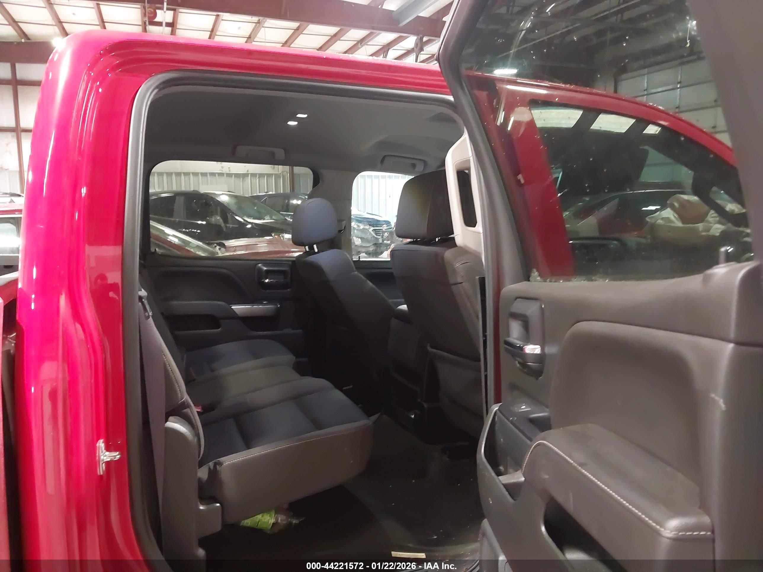 CHEVROLET SILVERADO image 8