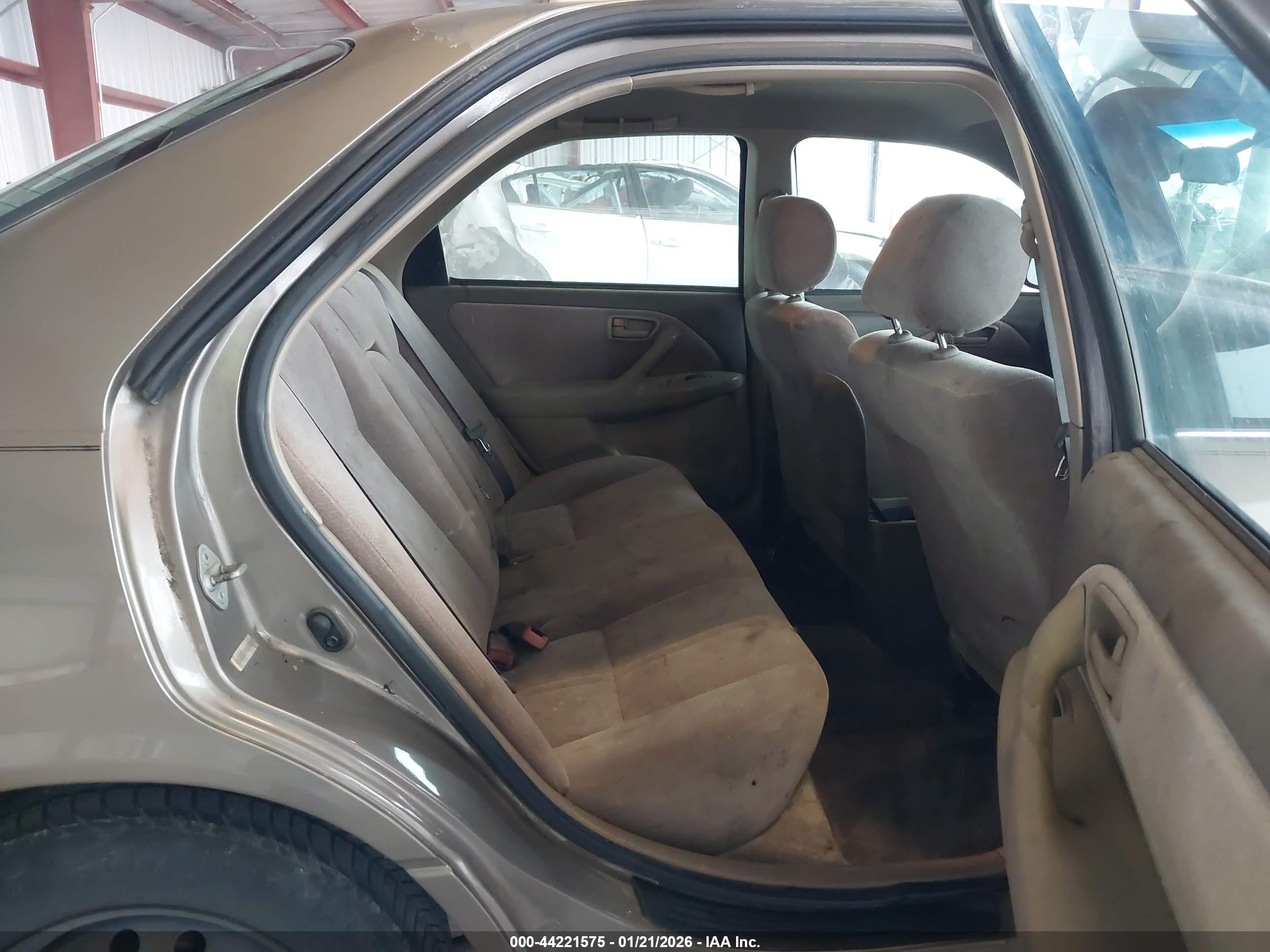 TOYOTA CAMRY image 8
