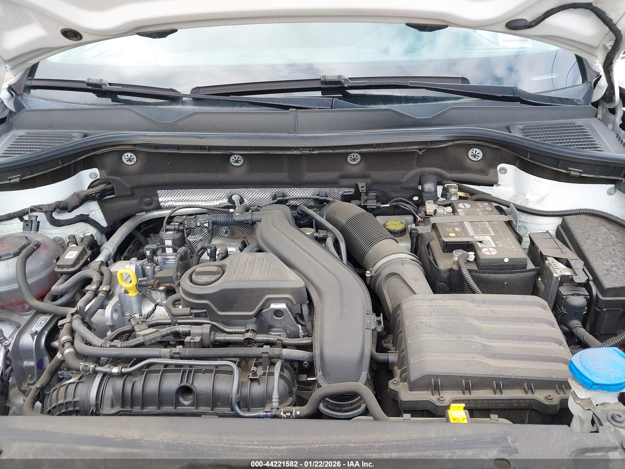 VOLKSWAGEN TAOS image 10