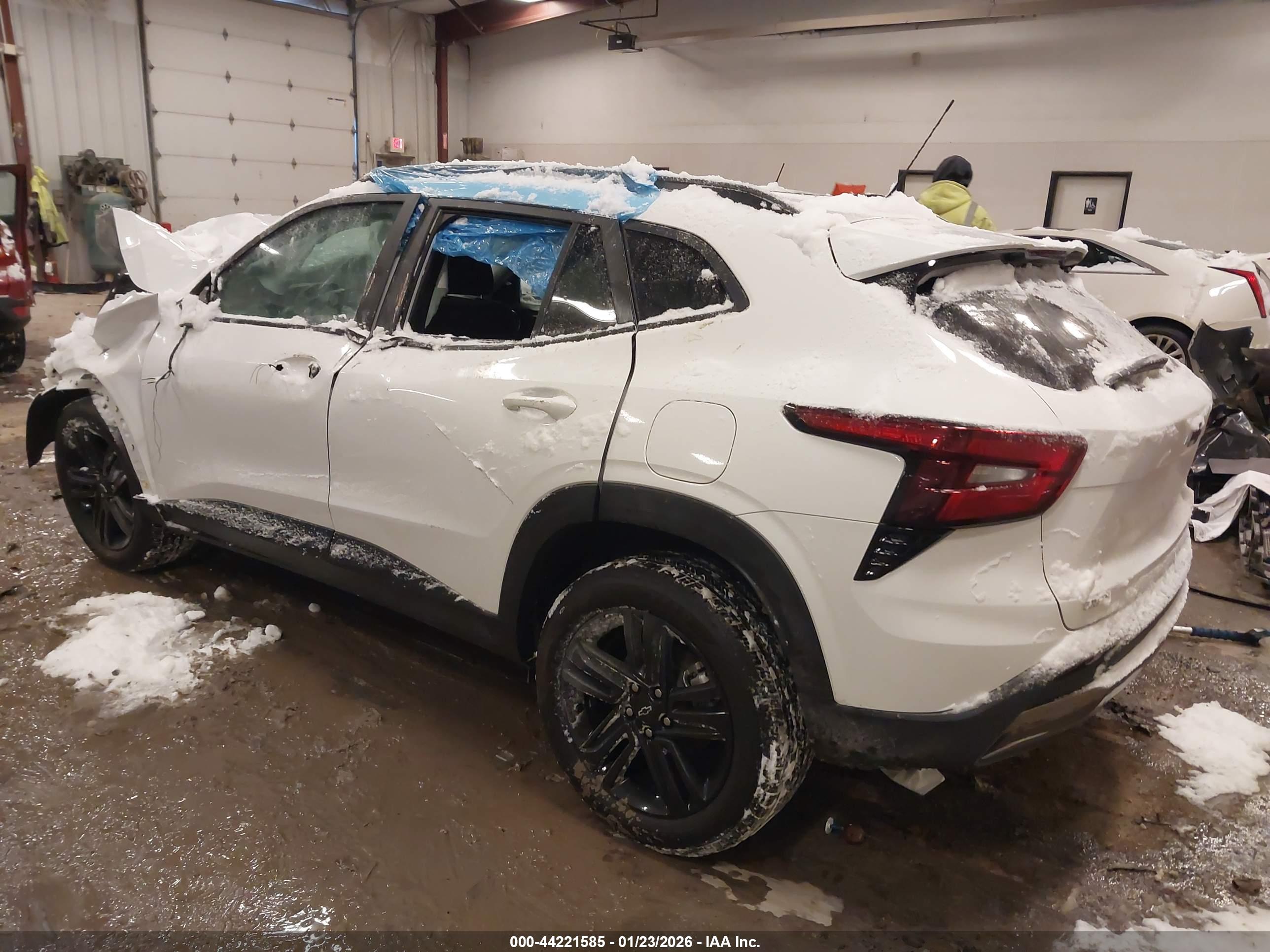 CHEVROLET TRAX image 3