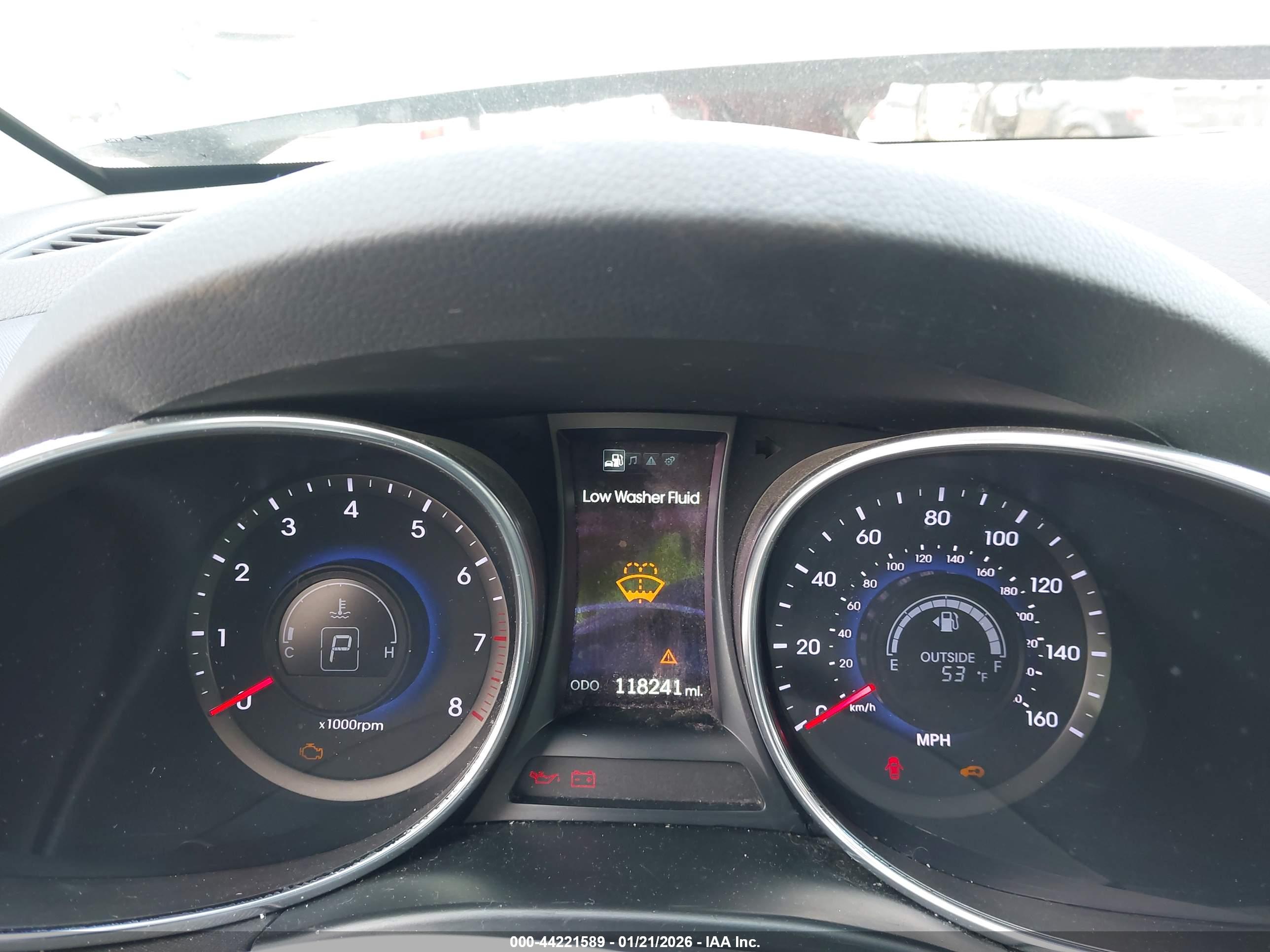 HYUNDAI SANTA image 7