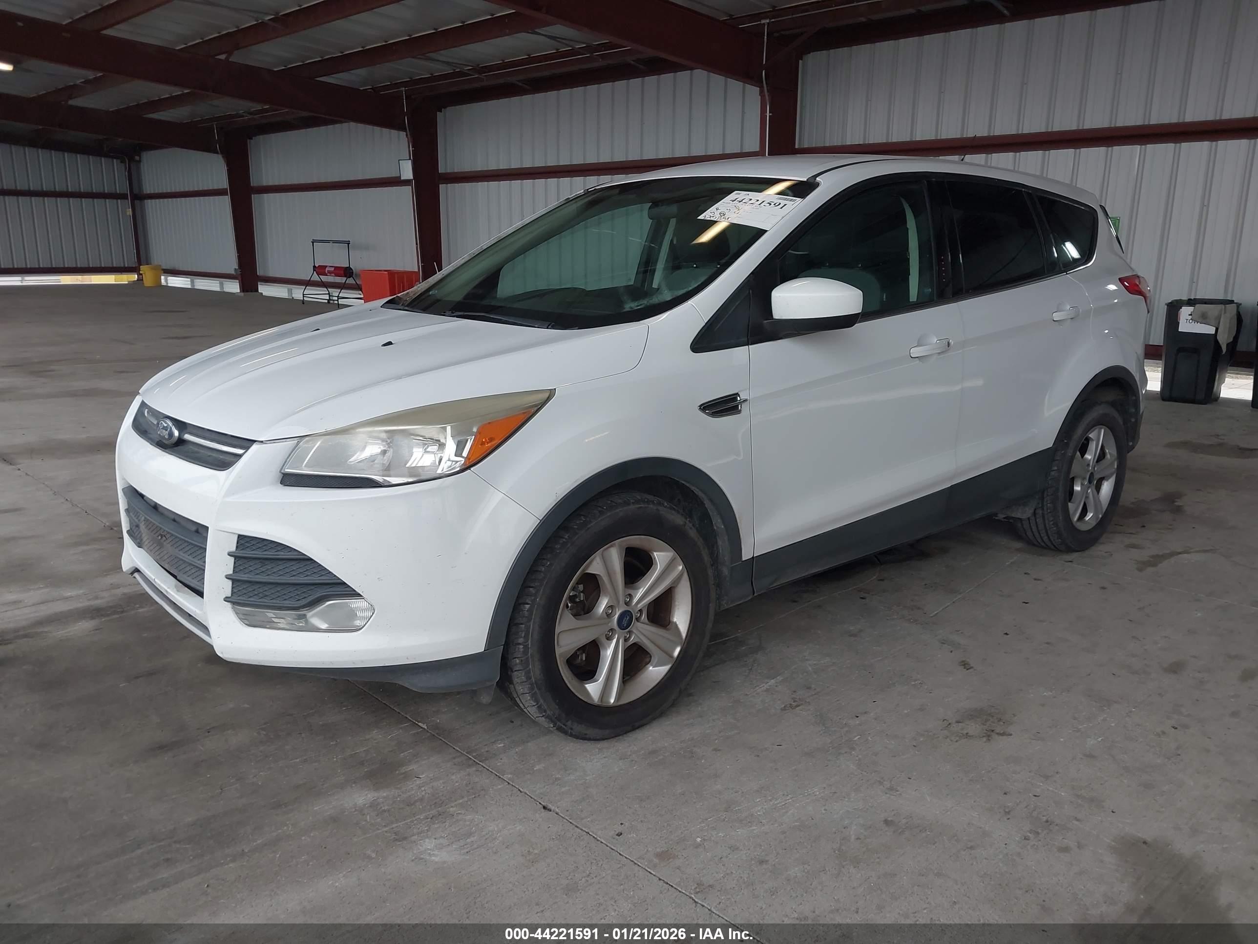 FORD ESCAPE image 2
