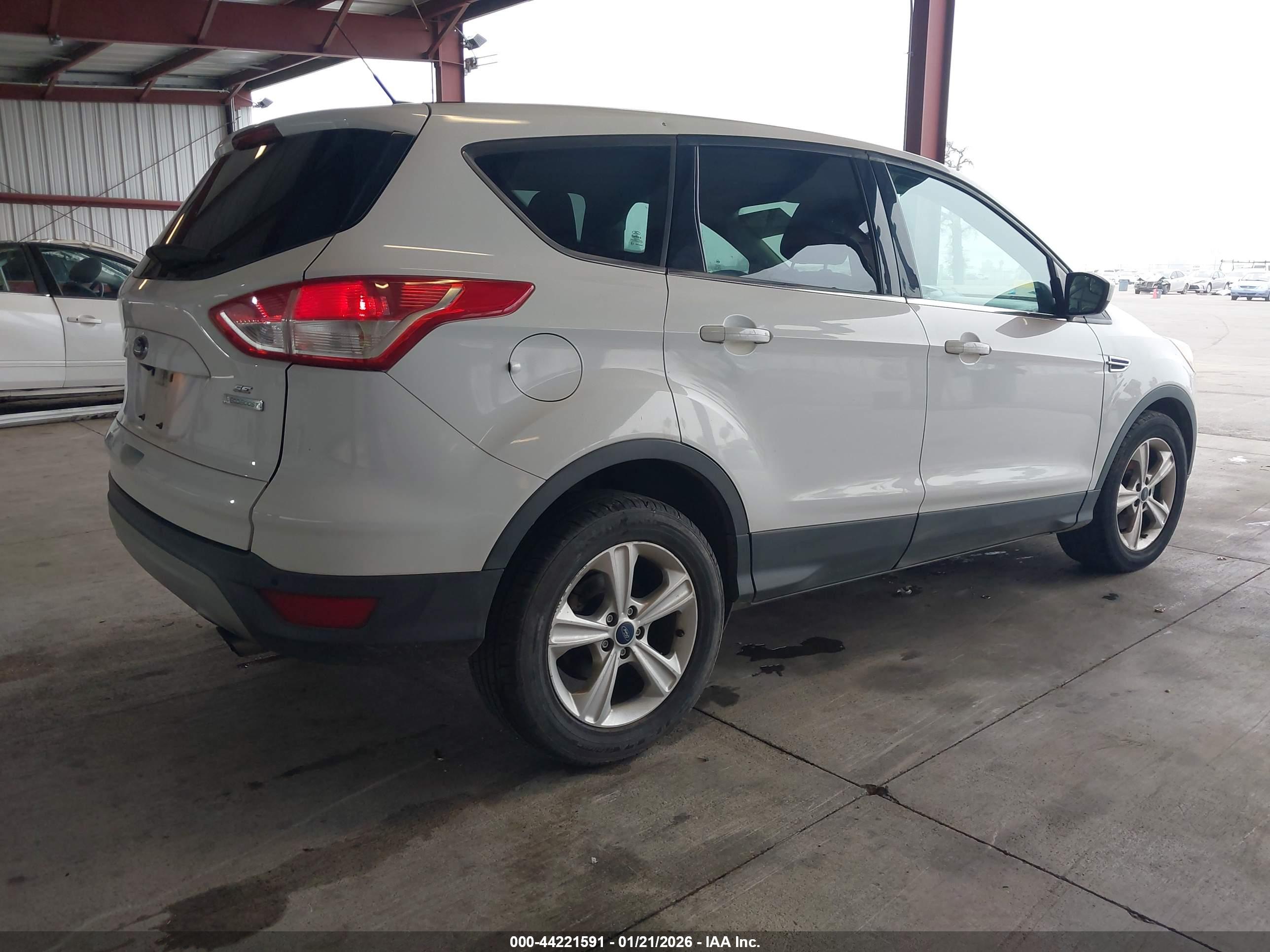FORD ESCAPE image 4