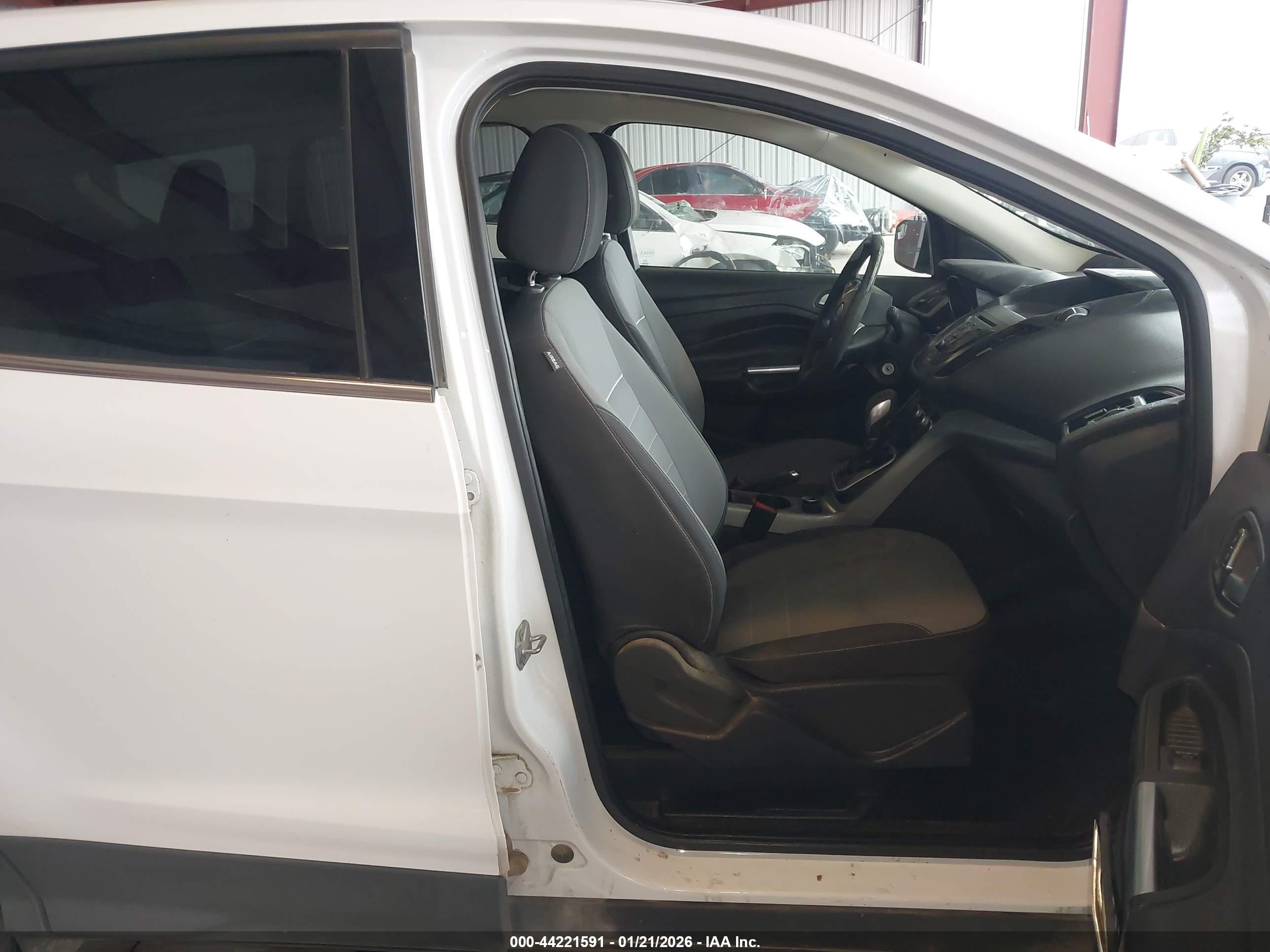 FORD ESCAPE image 5