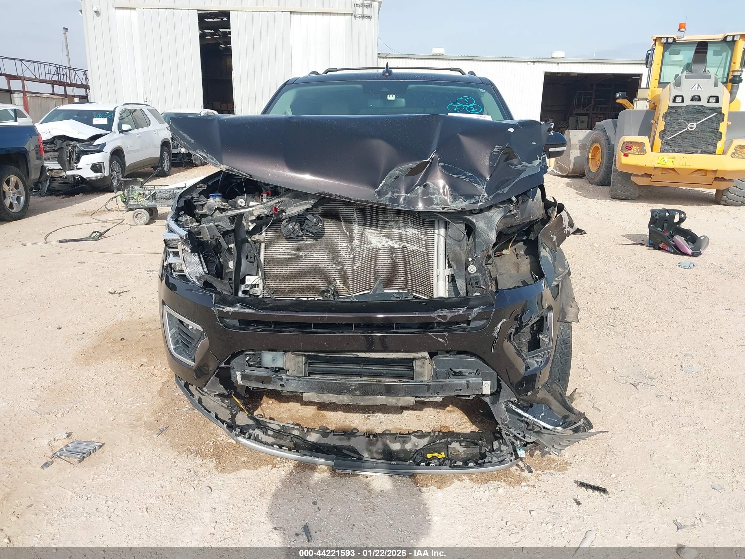 FORD EXPEDITION image 6