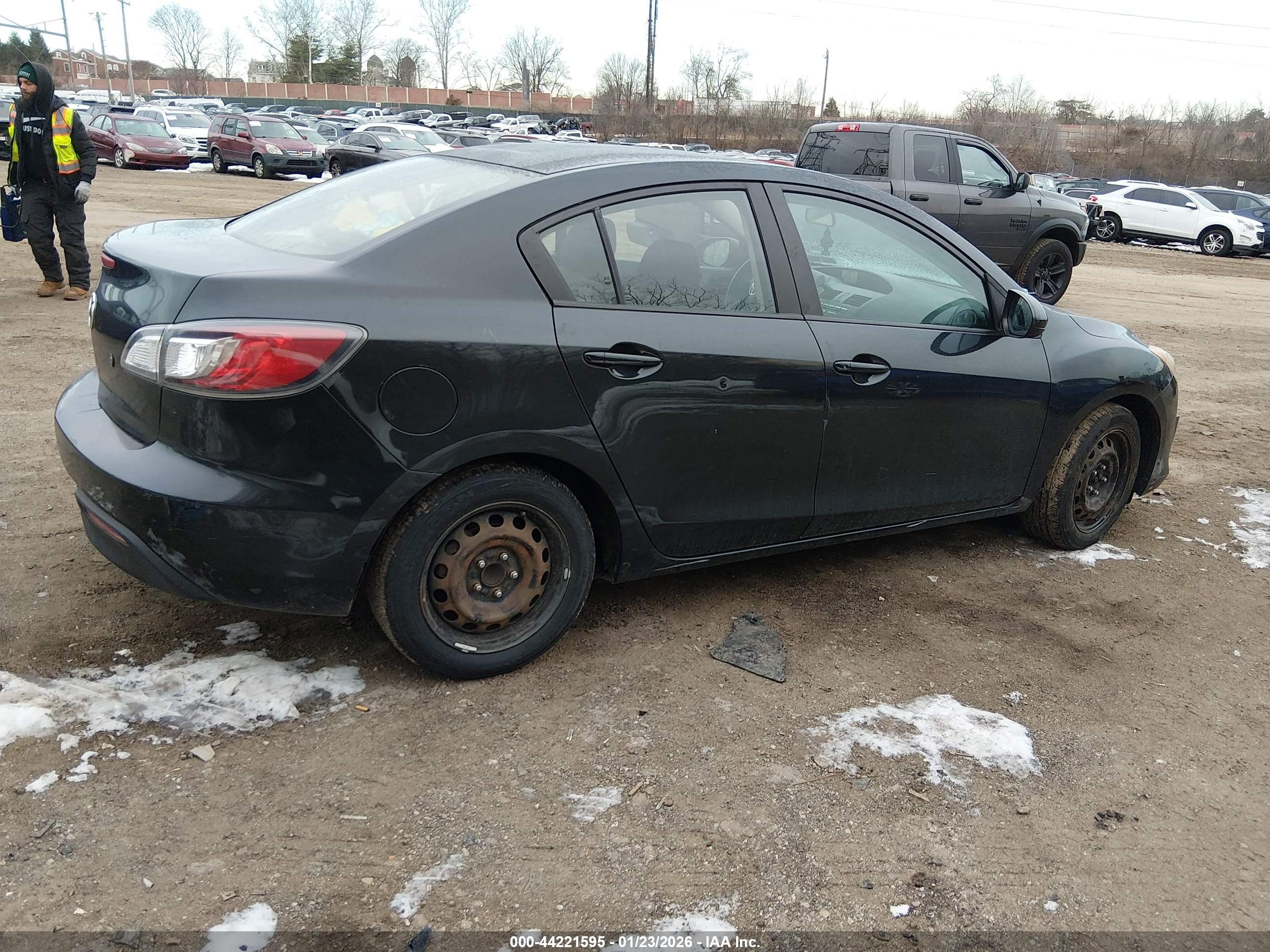 MAZDA MAZDA3 image 4