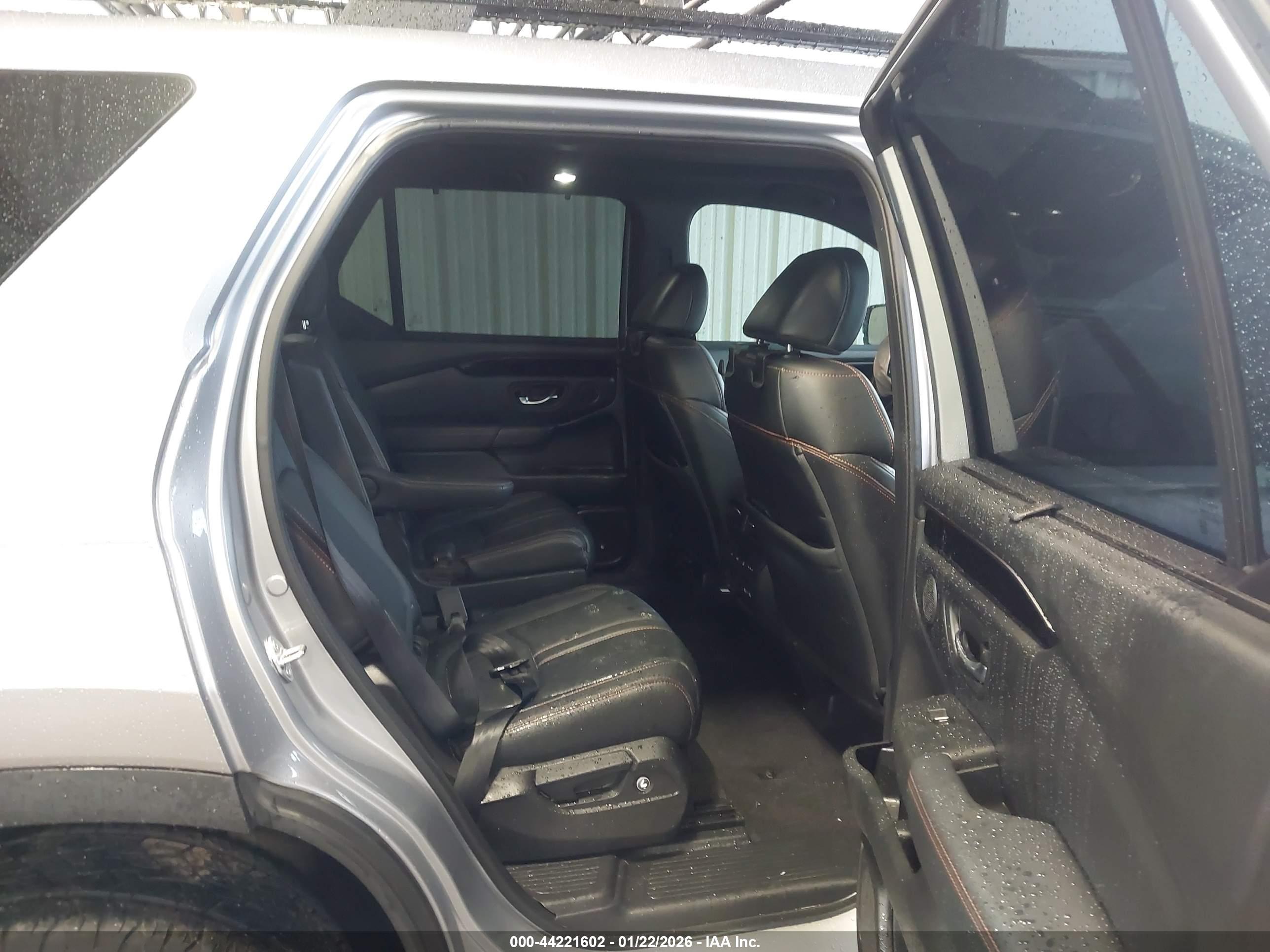 HONDA PILOT image 8