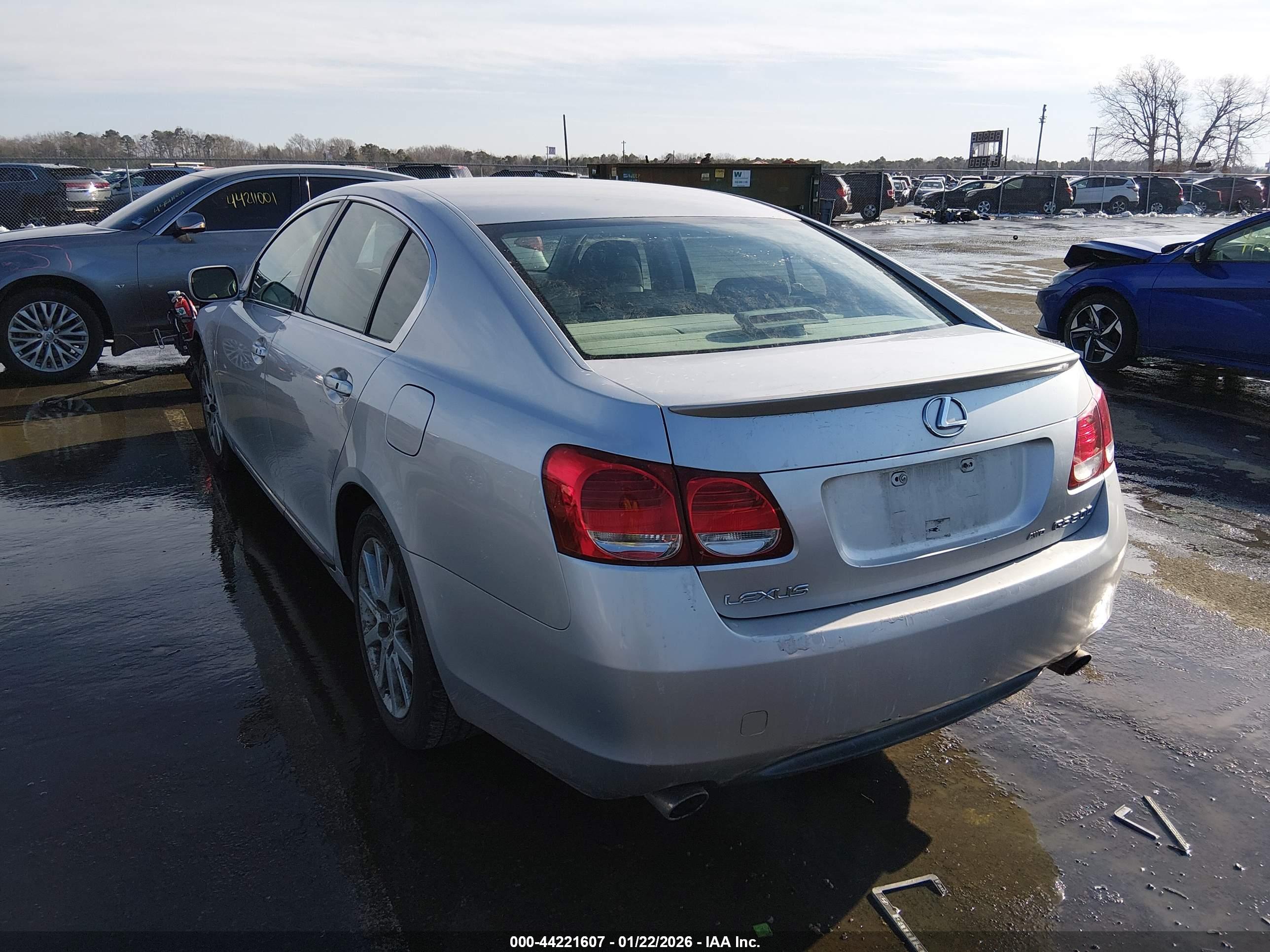 LEXUS GS image 3