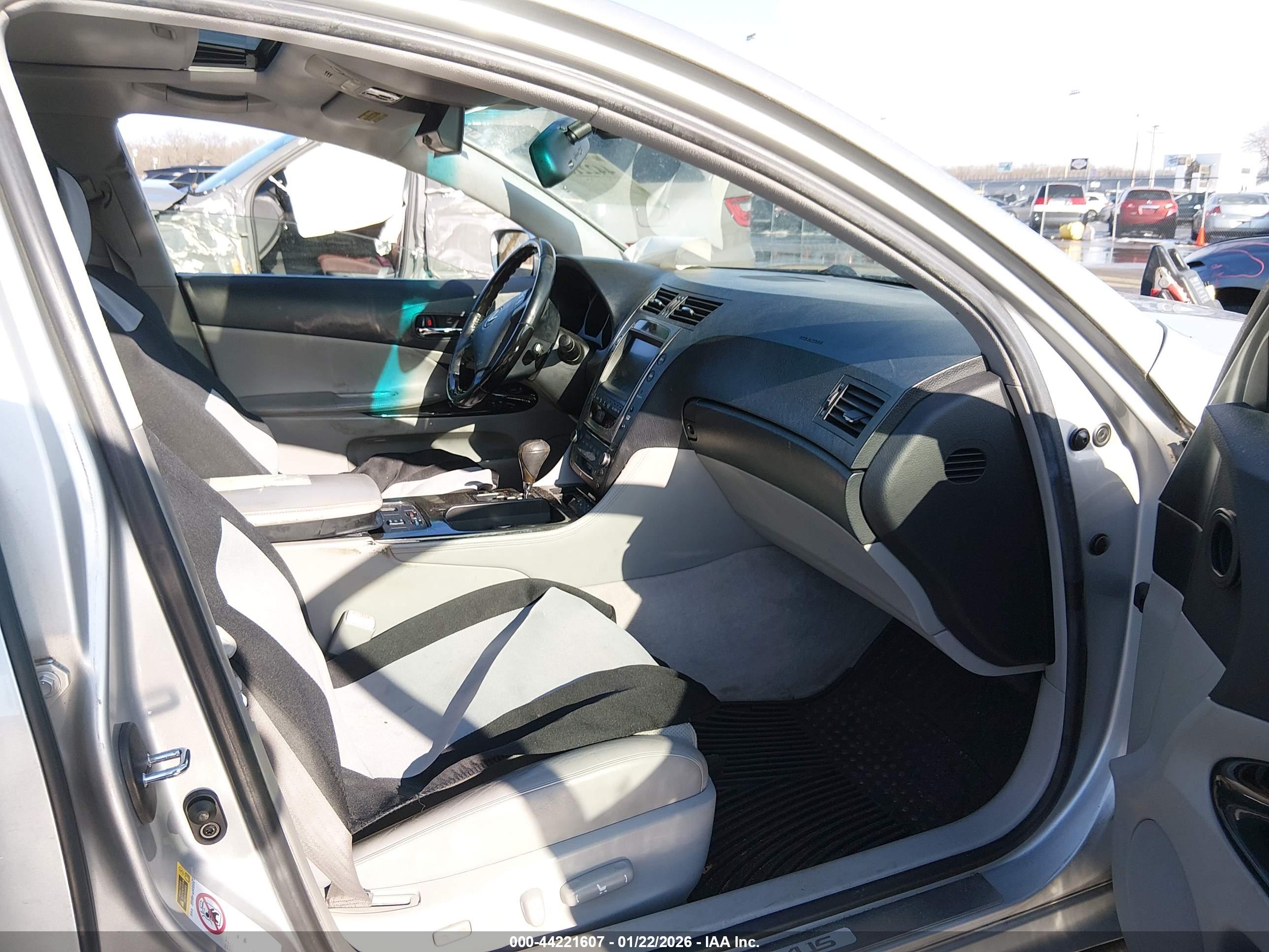 LEXUS GS image 5