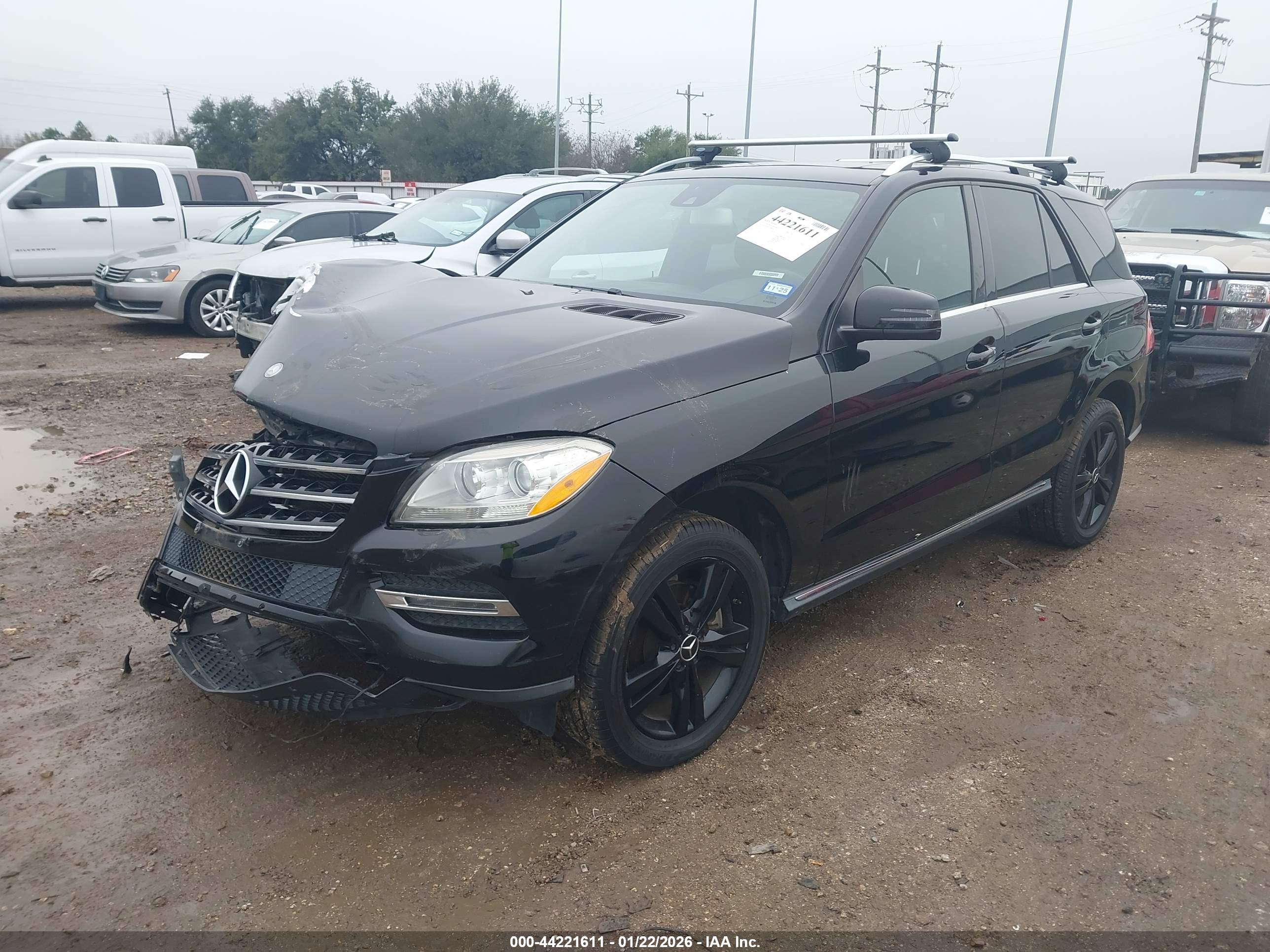 MERCEDES-BENZ ML image 2