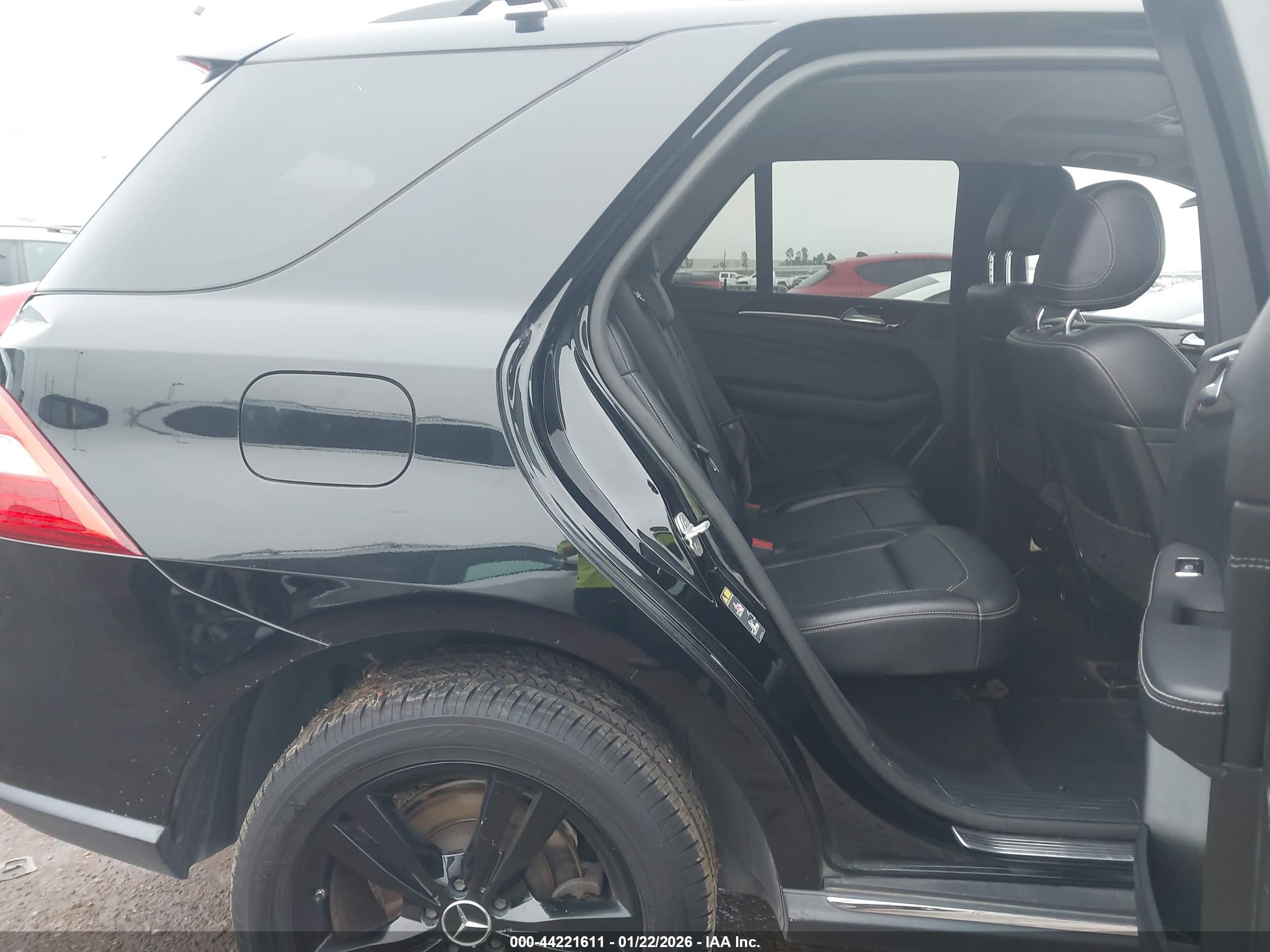 MERCEDES-BENZ ML image 8