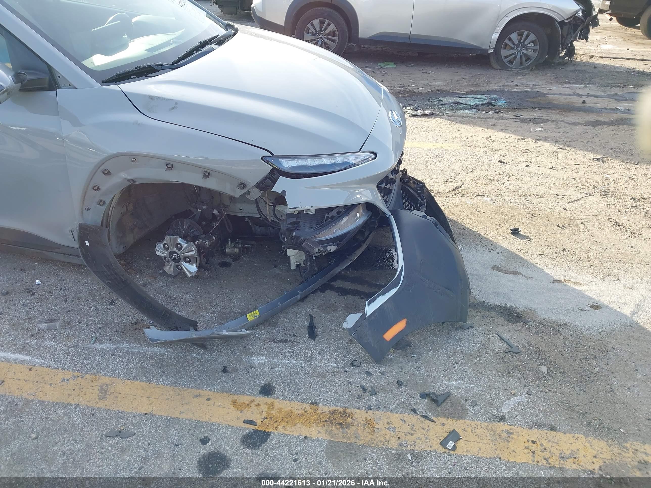 HYUNDAI KONA image 6