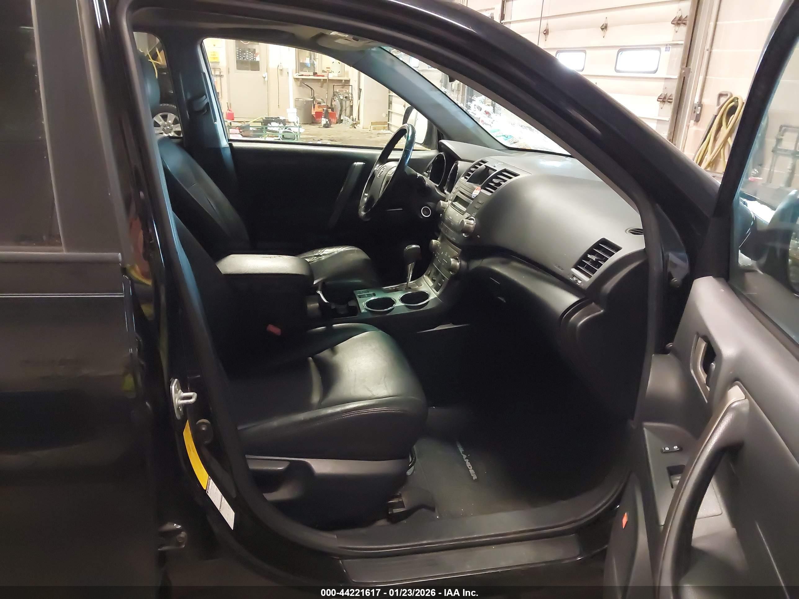 TOYOTA HIGHLANDER image 5