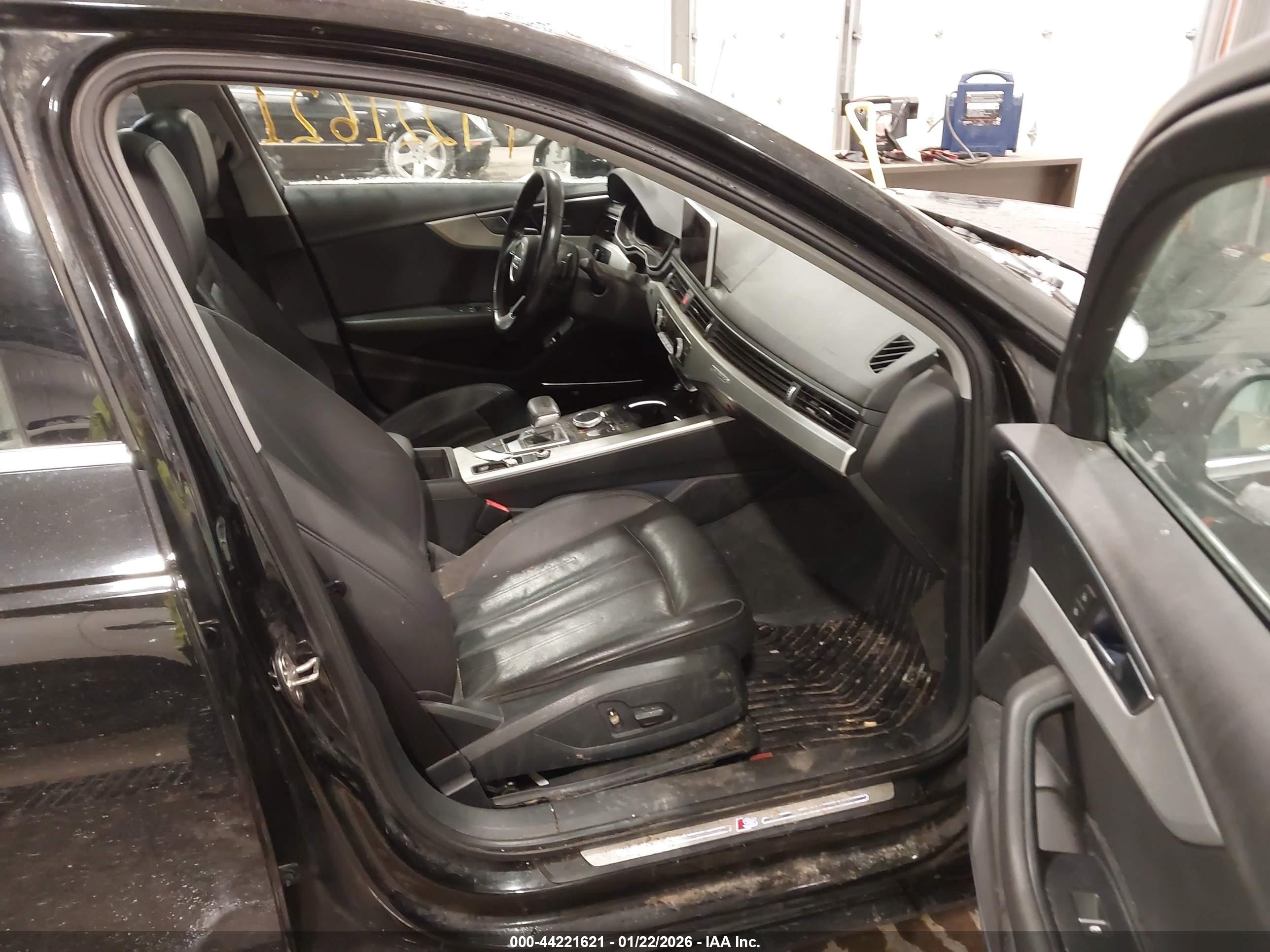 AUDI A4 image 5